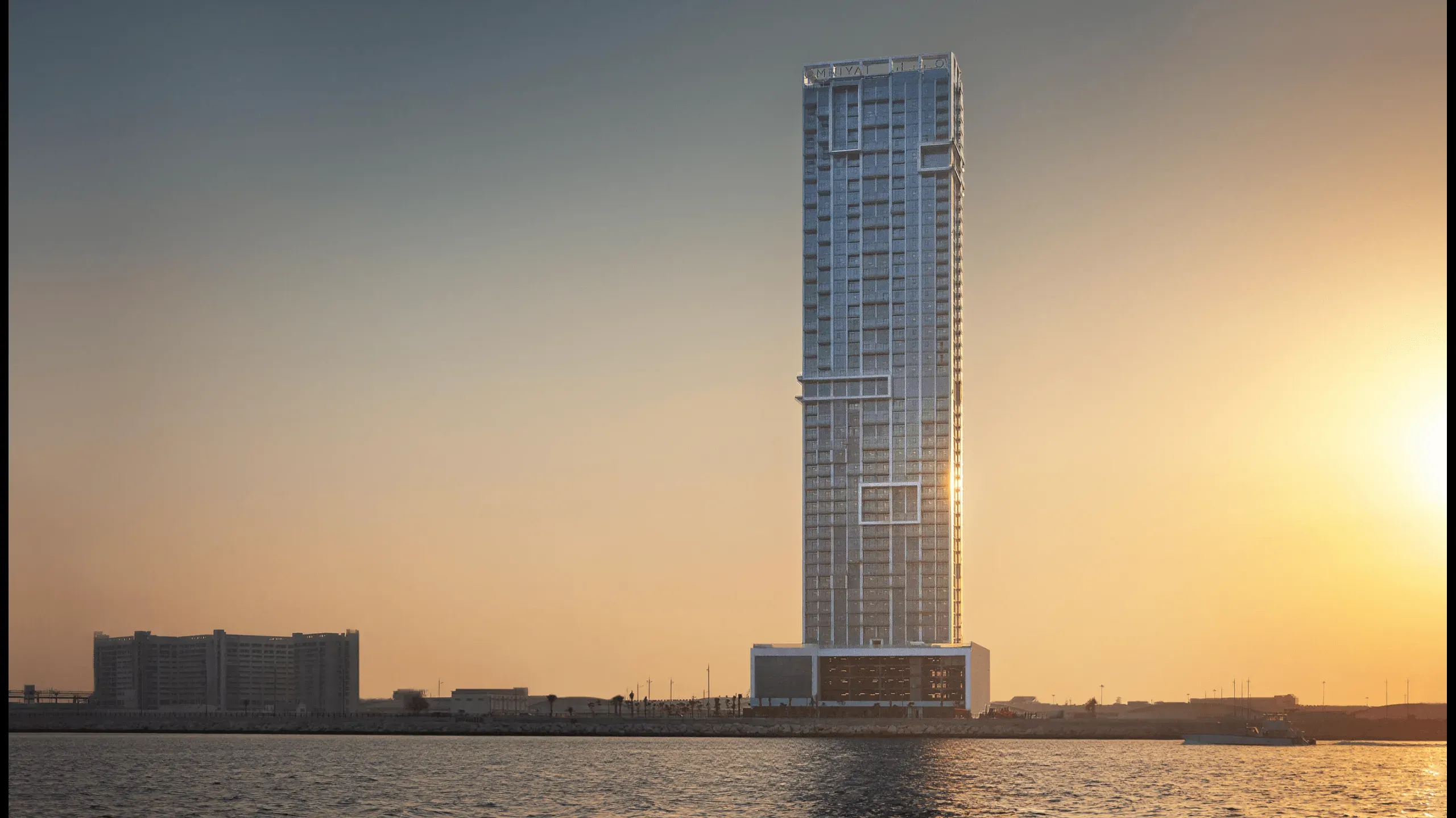 Apartments with sea view in prestigious district of Dubai 1