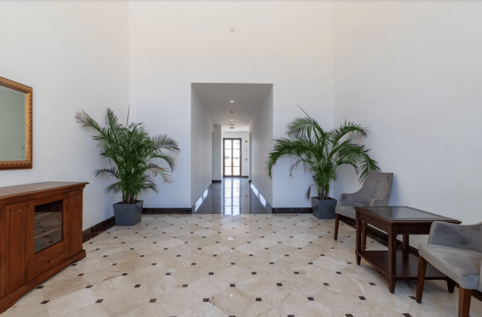 Apartments with 2 bedrooms and penthouse with 3 bedrooms in elite club complex 7