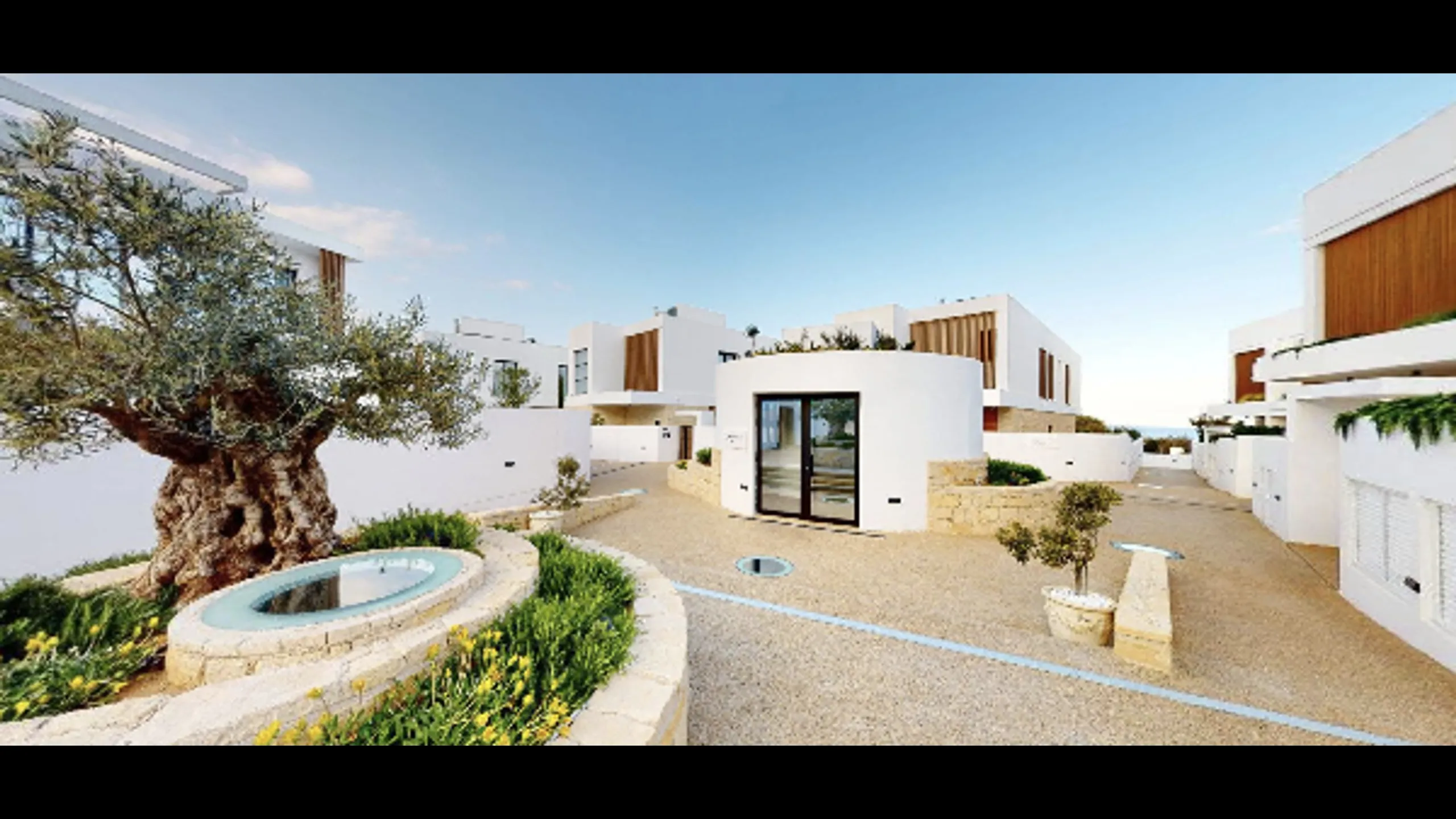 Villa with a swimming pool in a unique gated complex on the first coastline 1