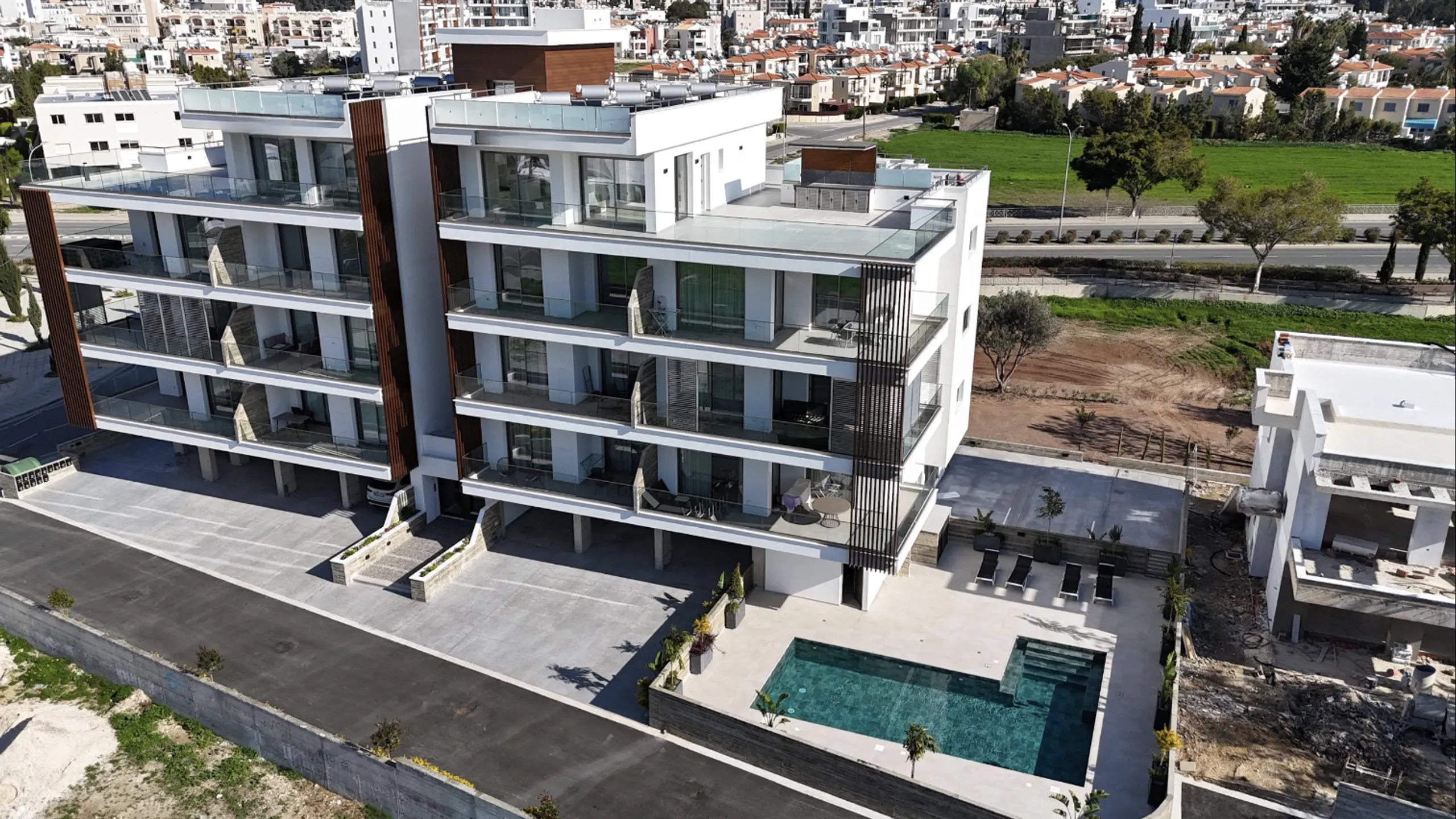 Apartments and villa with a pool in a new residential project 1