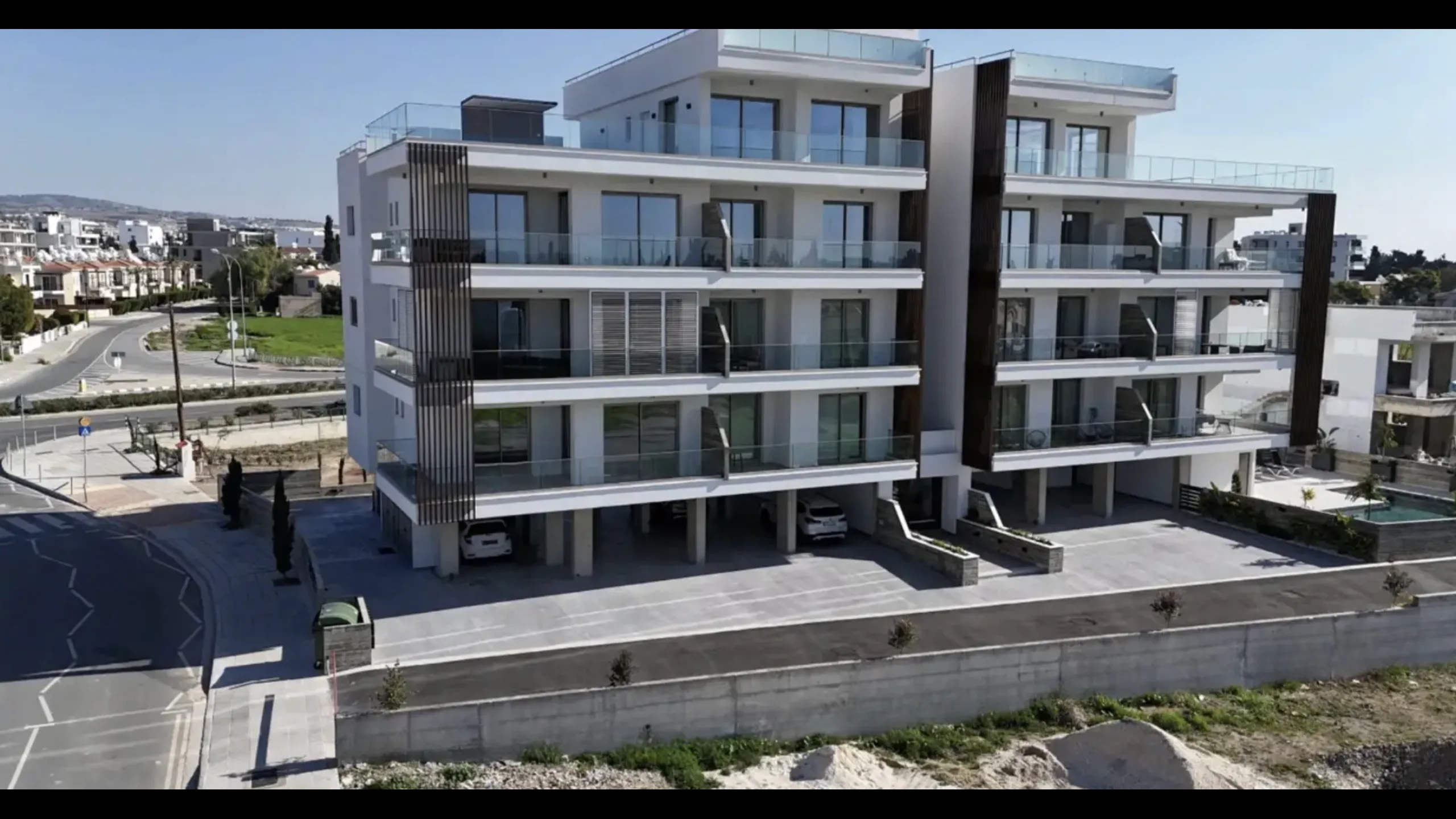 Apartments and villa with a pool in a new residential project 2