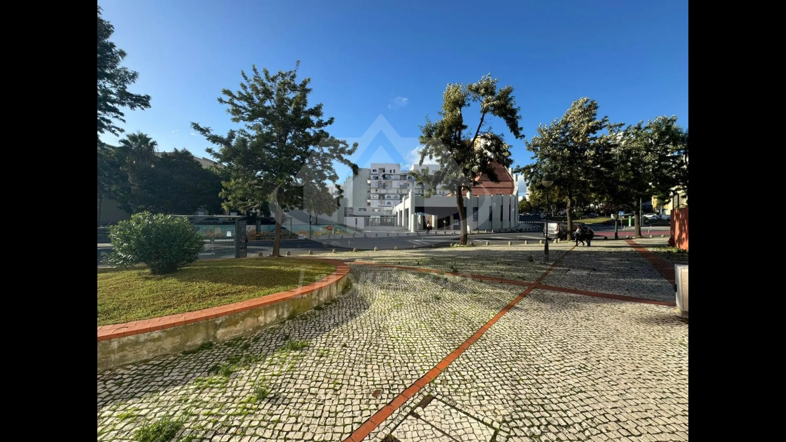 Comfortable apartments with 3 bedrooms, Braco de Prata, Lisbon 17