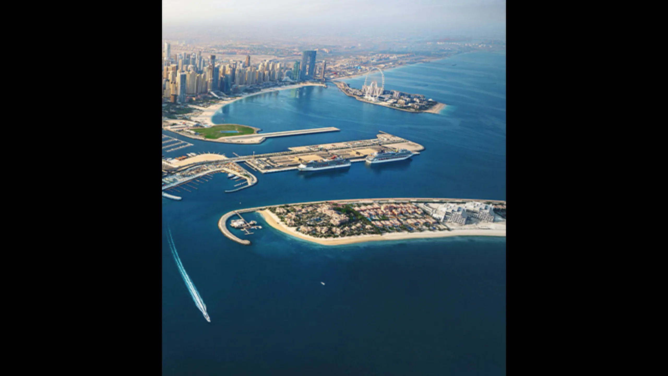 Luxury seafront apartments, Dubai Harbour, Dubai 9