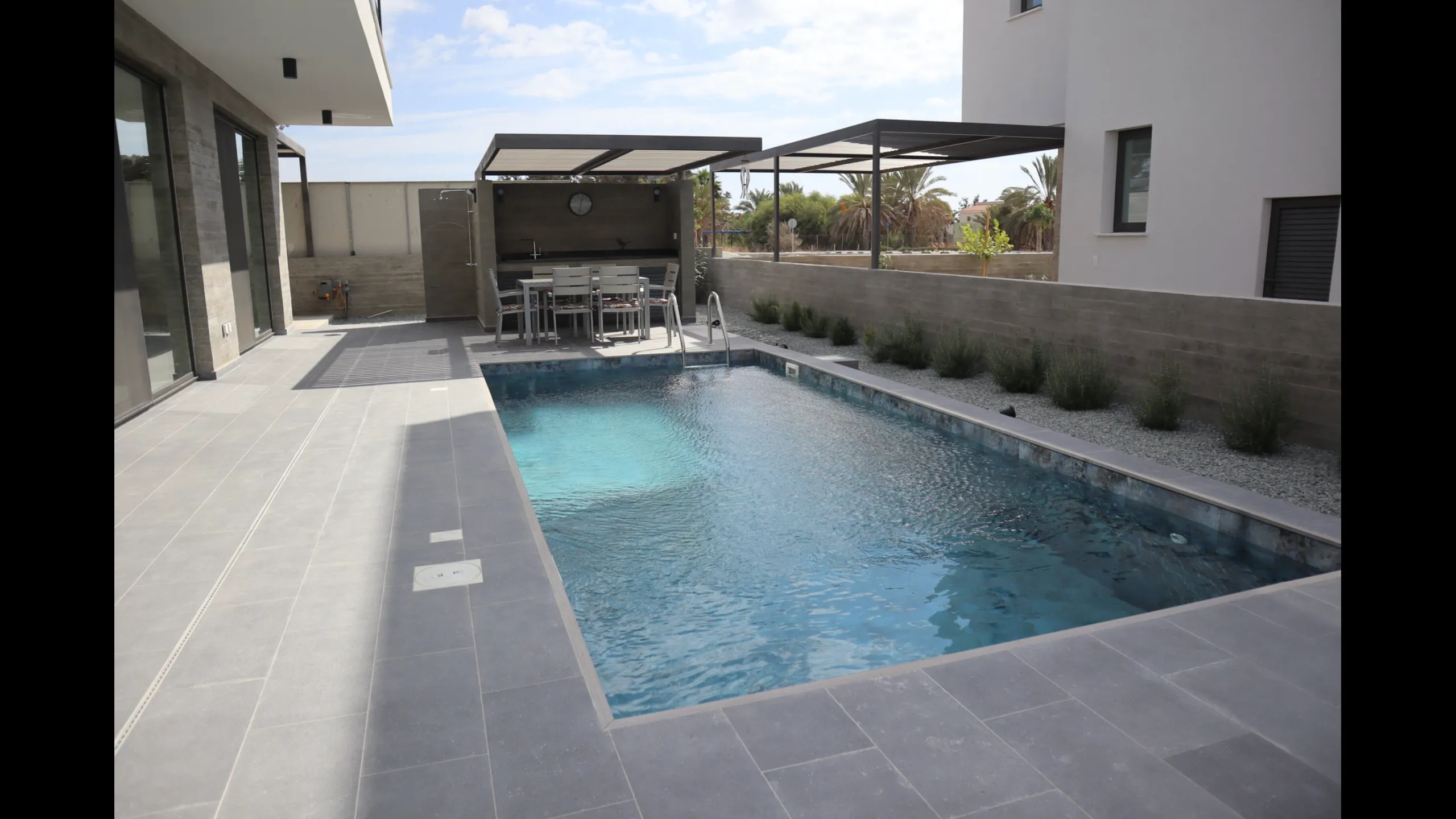 Modern villa with pool in a gated community 5