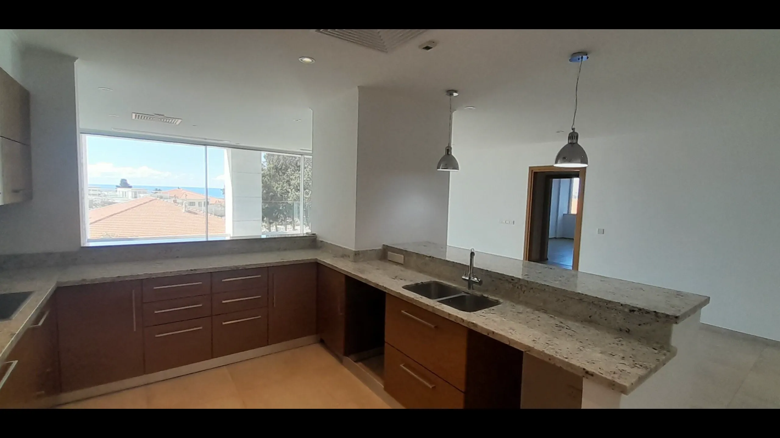 Stylish apartments, center of Paphos 10