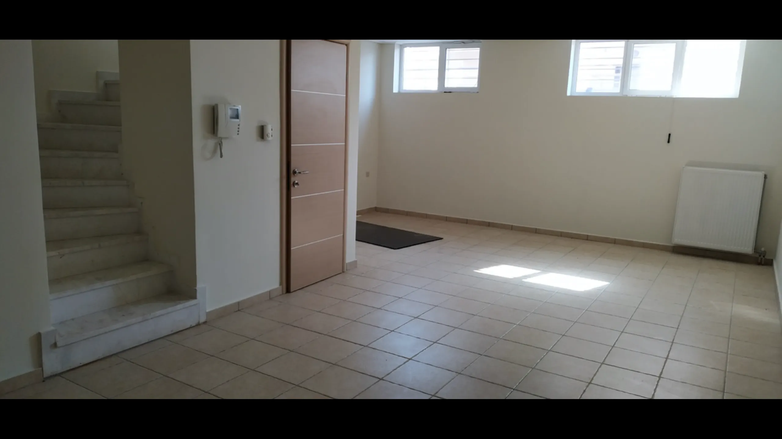 Мезонет в современном стиле, Лутраки 10