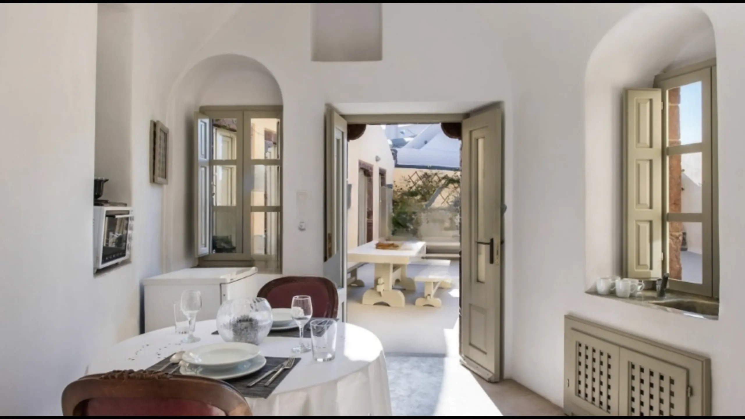Elegant hotel, Thira, Santorini 2