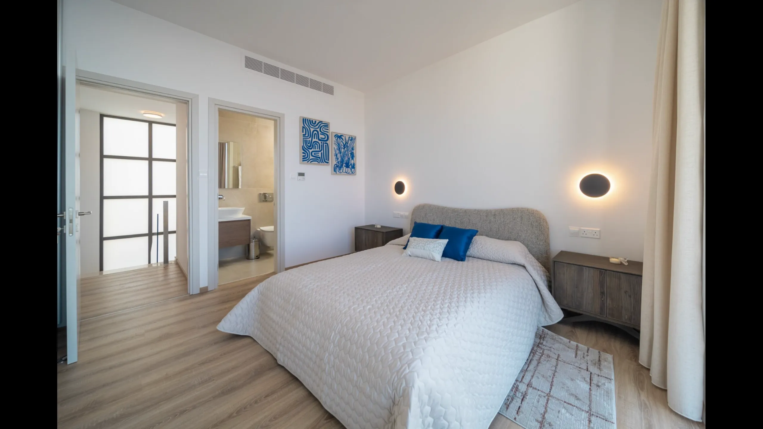 Large villas with 3 bedrooms, Chloraka, Paphos 18