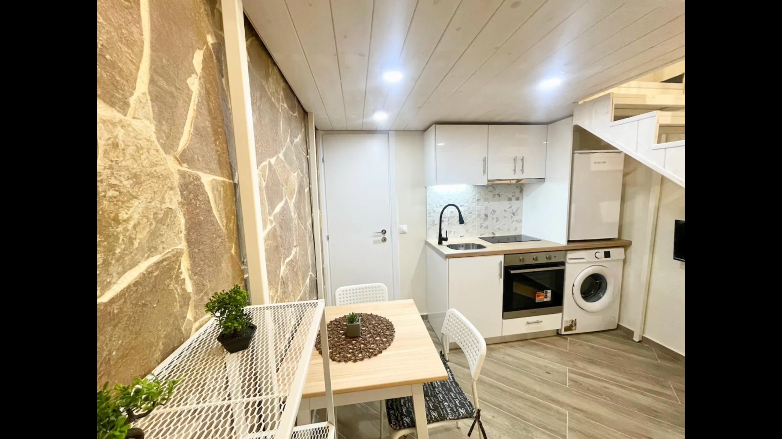 Стильные апартаменты с гарантированным доходом, Центральные Афины 6