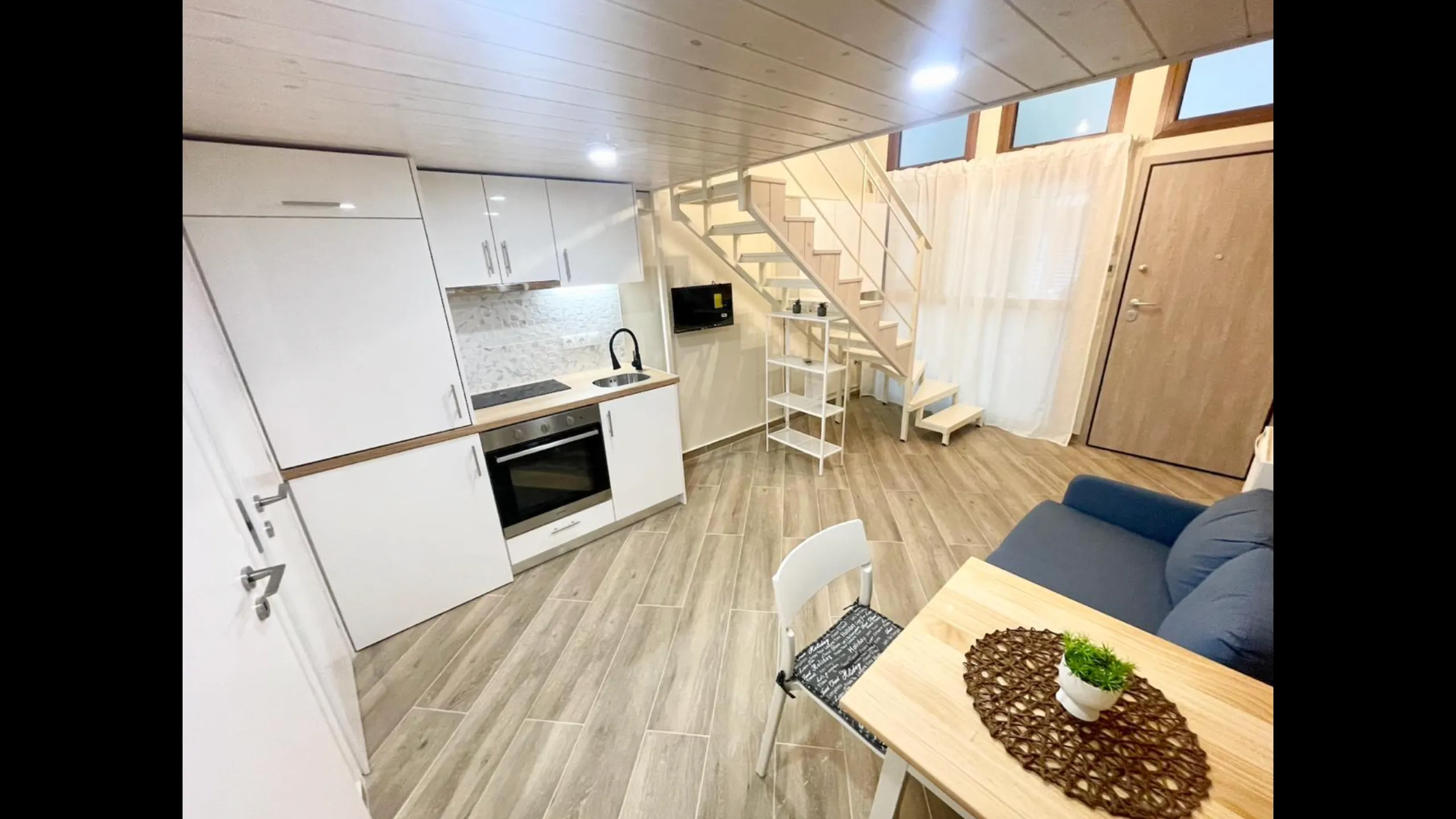 Стильные апартаменты с гарантированным доходом, Центральные Афины 4