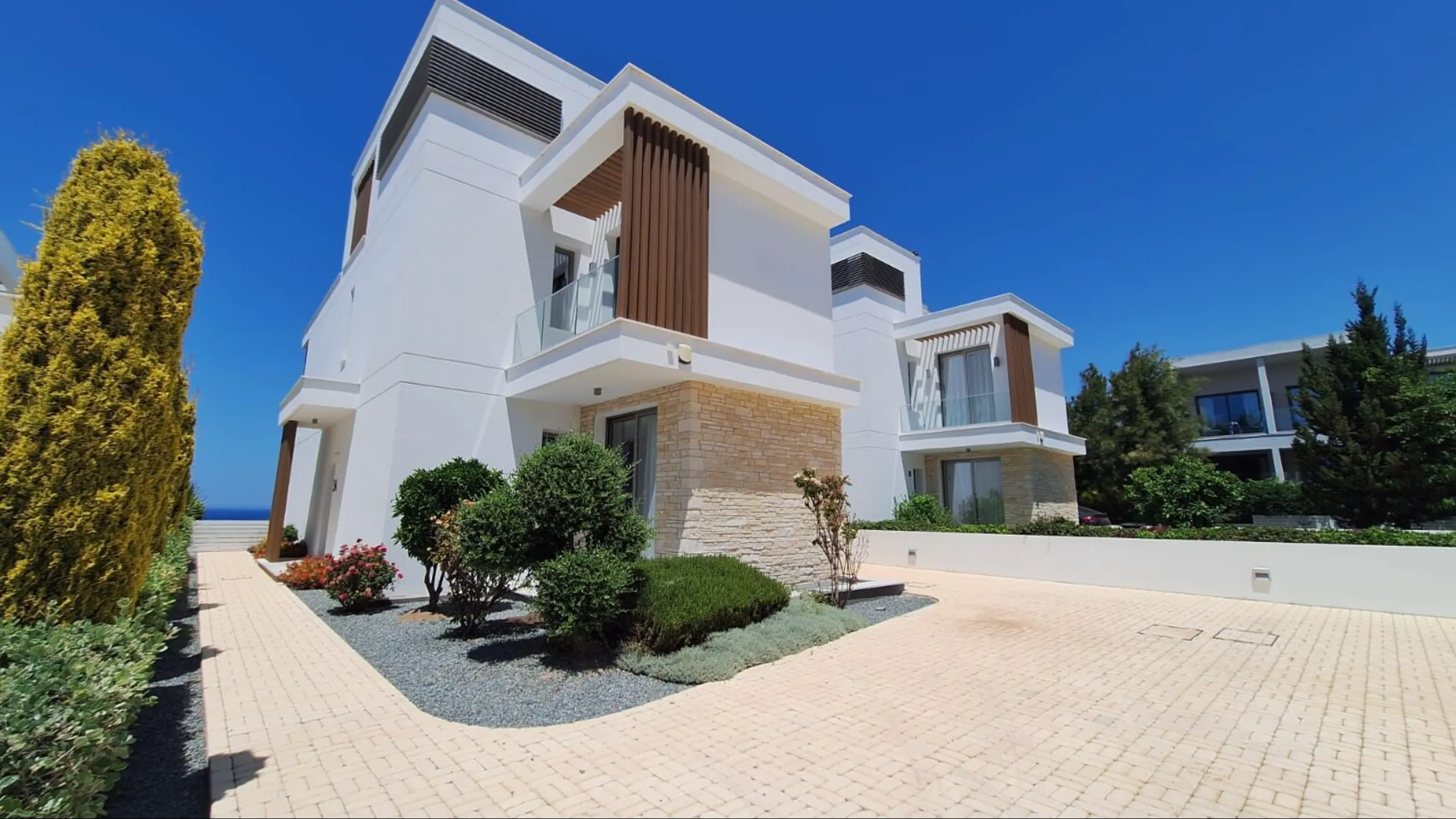 Elegant villas, Kissonerga, Paphos 2