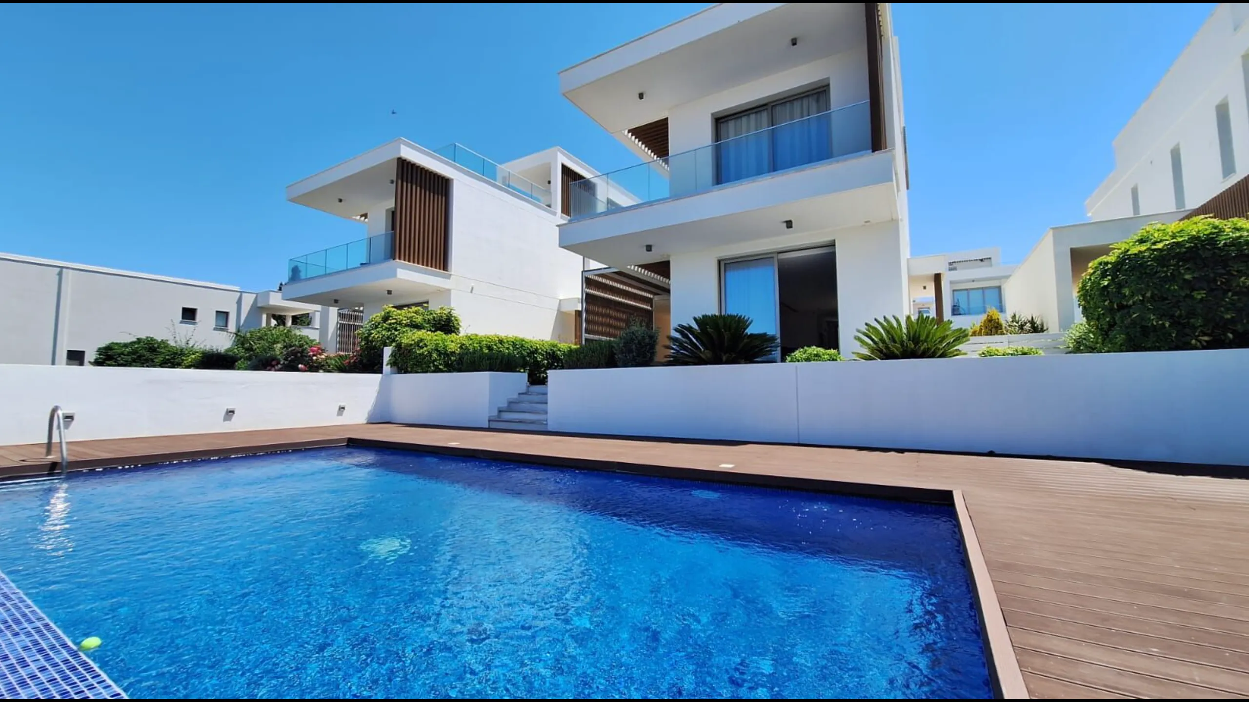 Elegant villas, Kissonerga, Paphos 1
