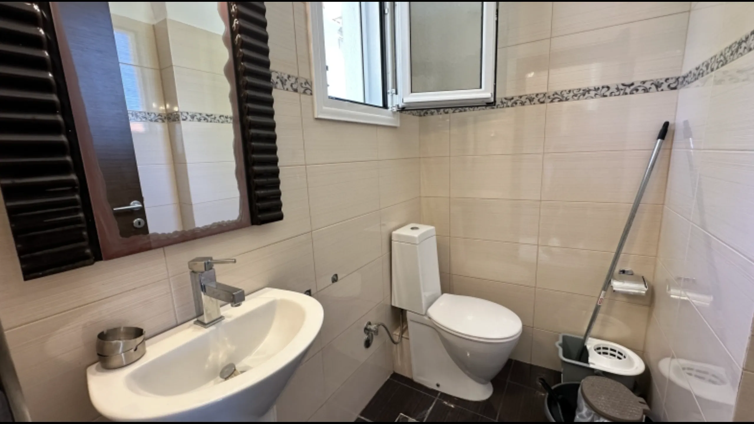 Современный мезонет, Вурвуру, Ситония 16