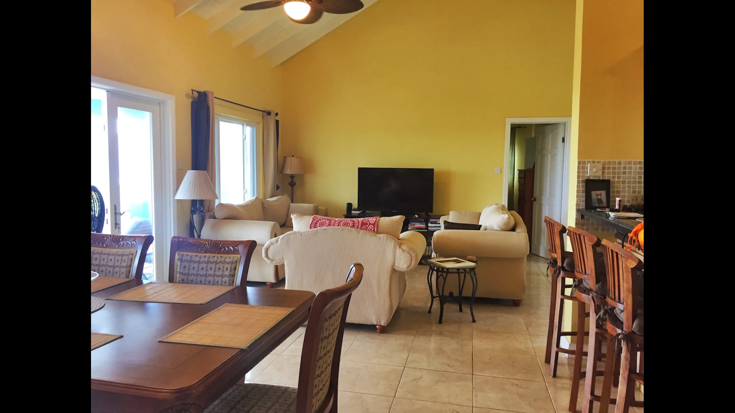 Villa in classical style, Frigate Bay, Basseterre 5