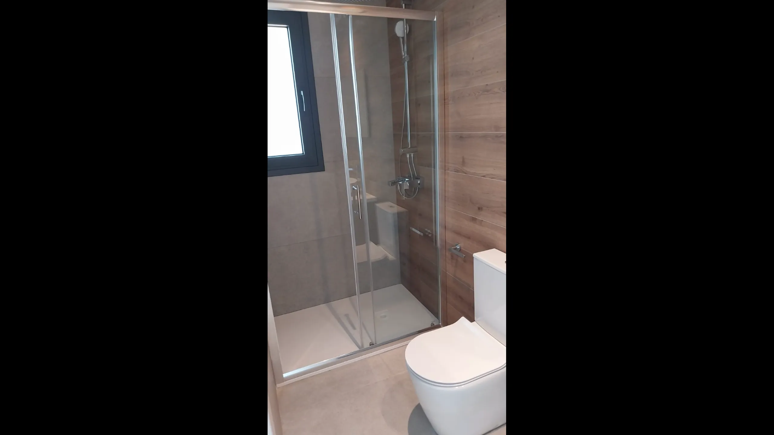 Sea view villa in a prestigious area of Limassol 18