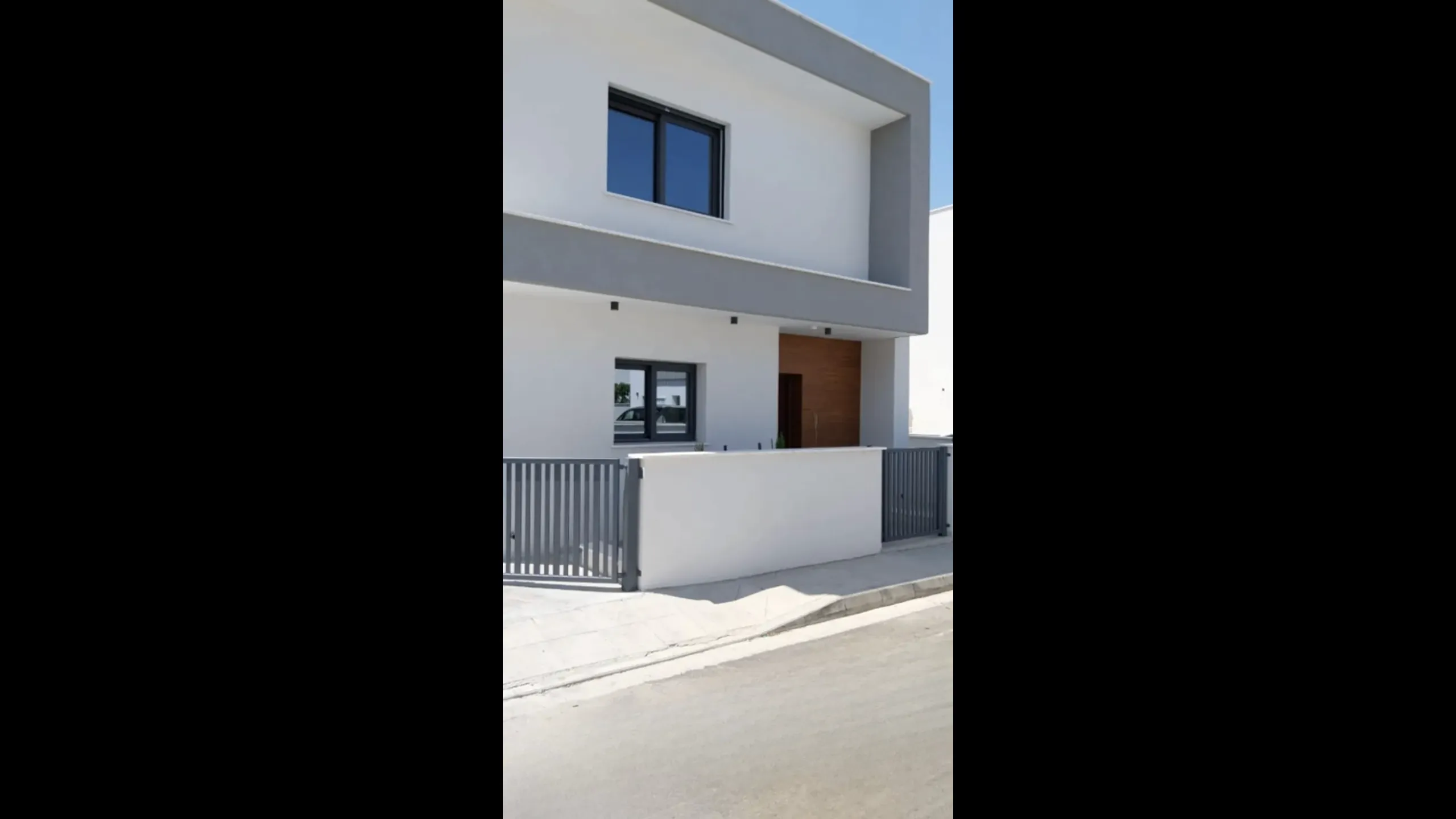 Sea view villa in a prestigious area of Limassol 1