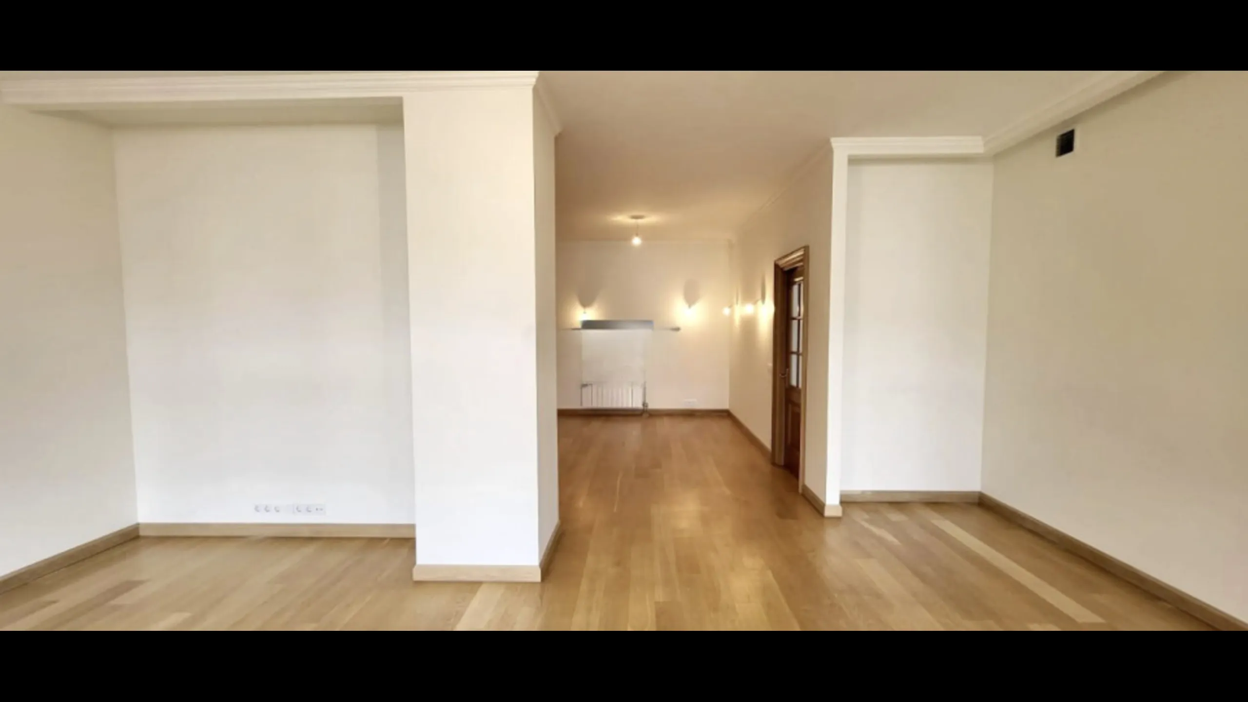 Classical apartments, historic center, Riga 7