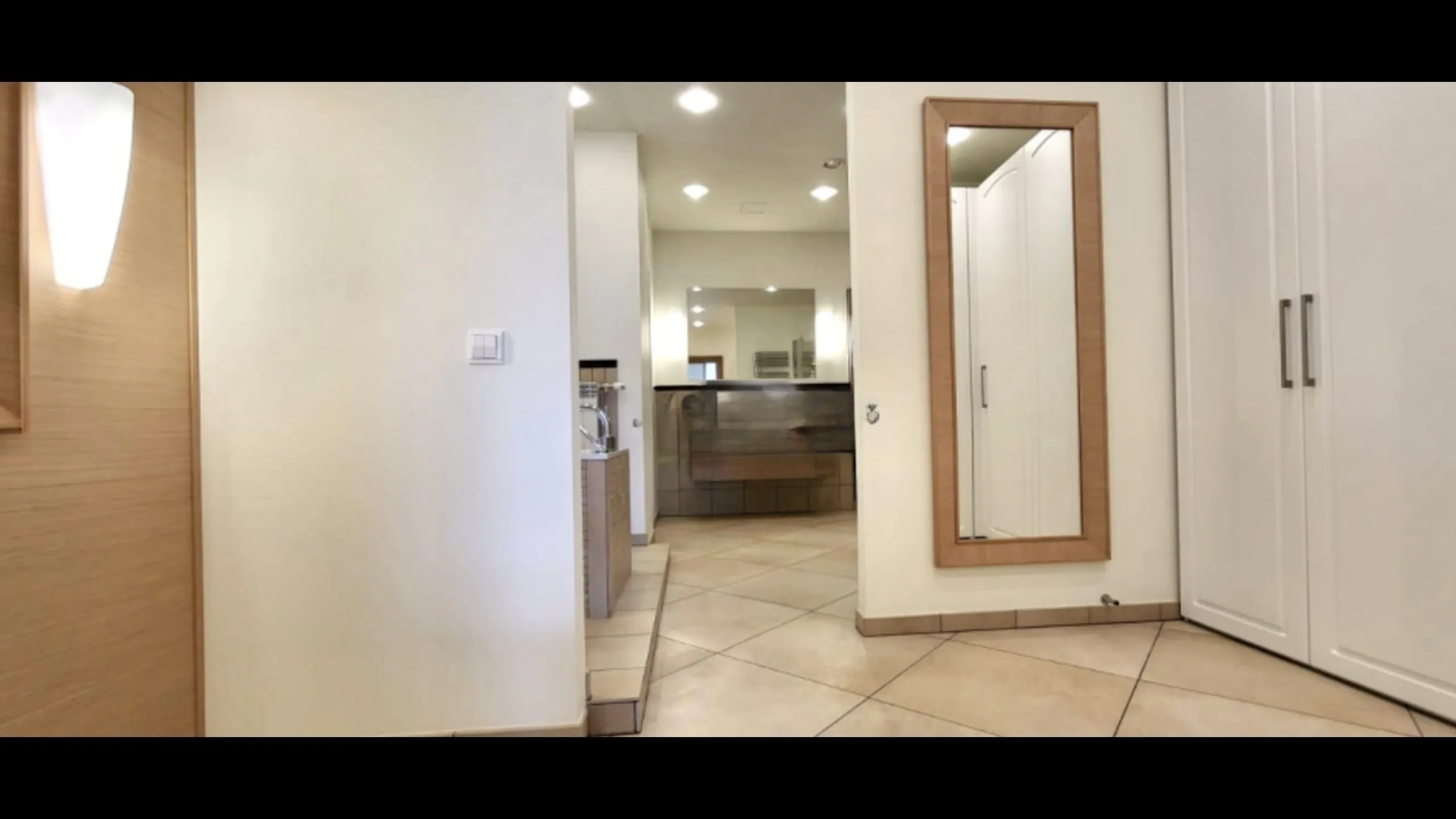 Classical apartments, historic center, Riga 11