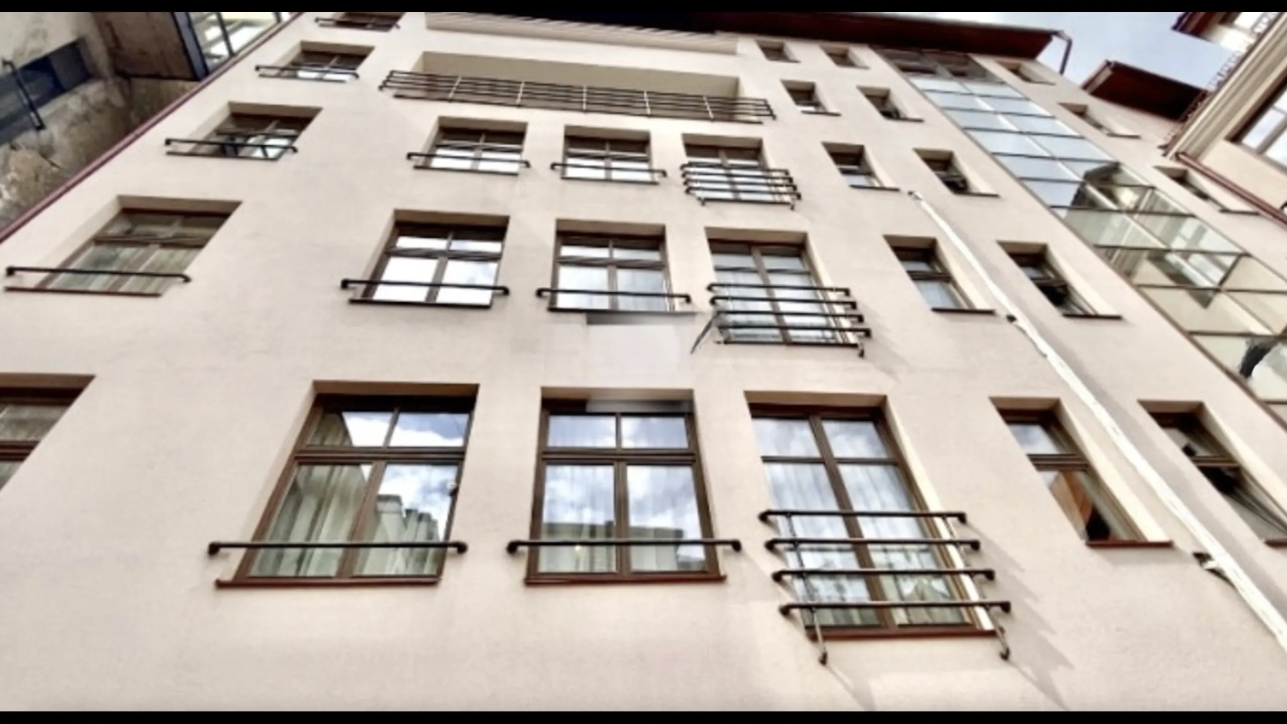 Classical apartments, historic center, Riga 1