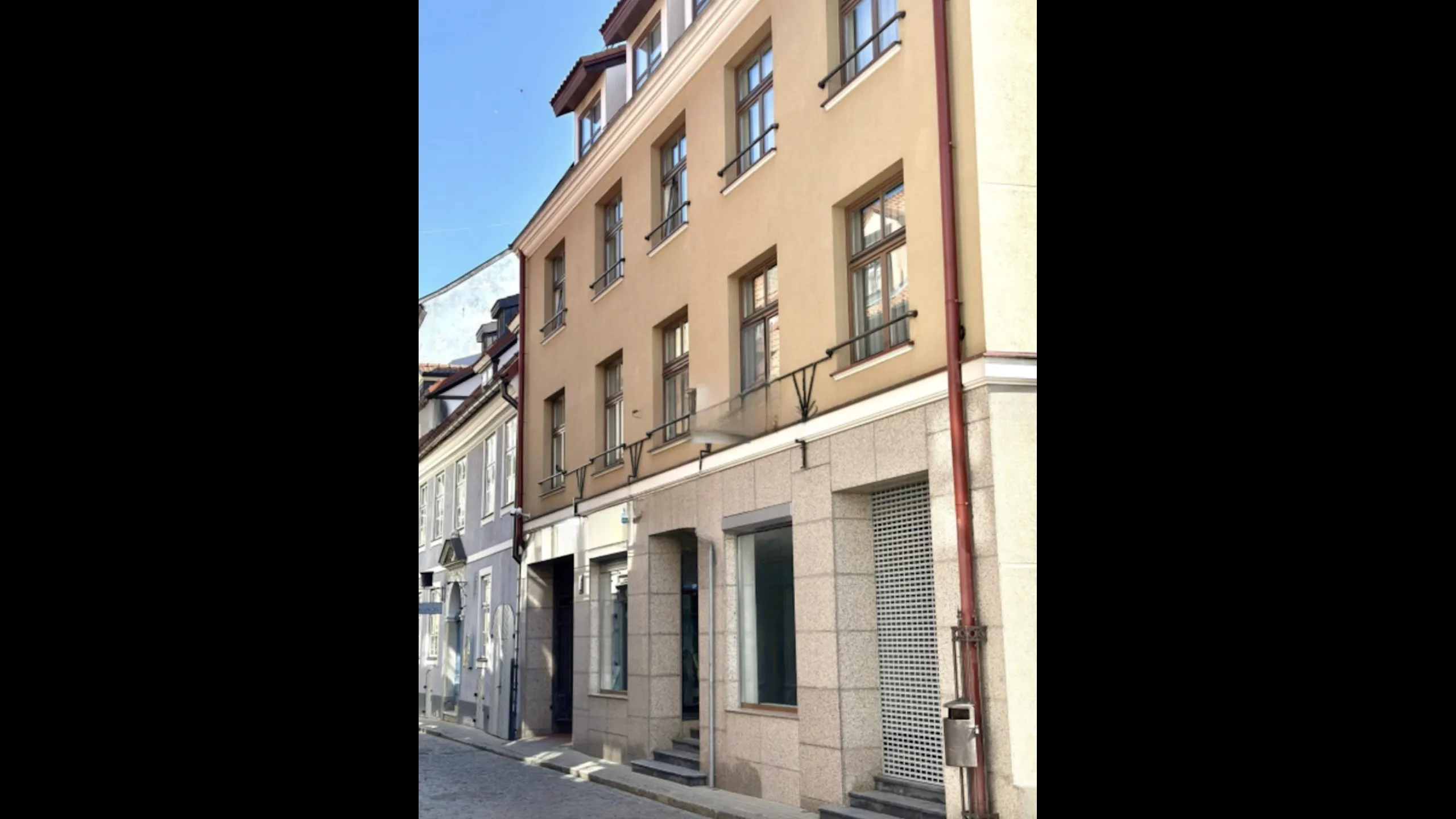 Classical apartments, historic center, Riga 2