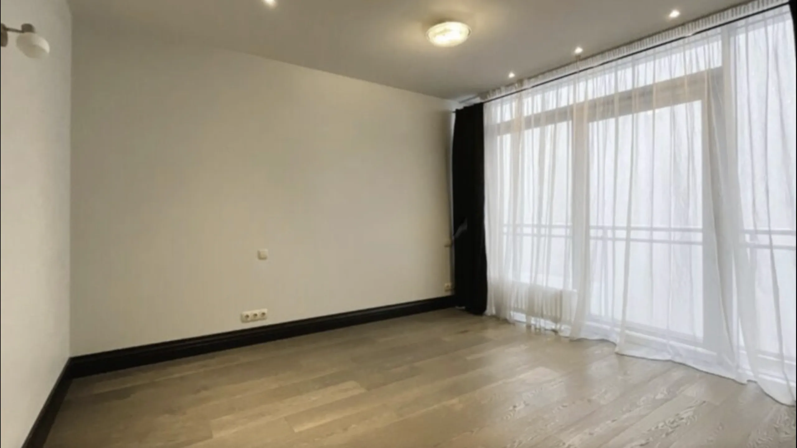 Elegant and stylish apartments, historical center, Riga 4