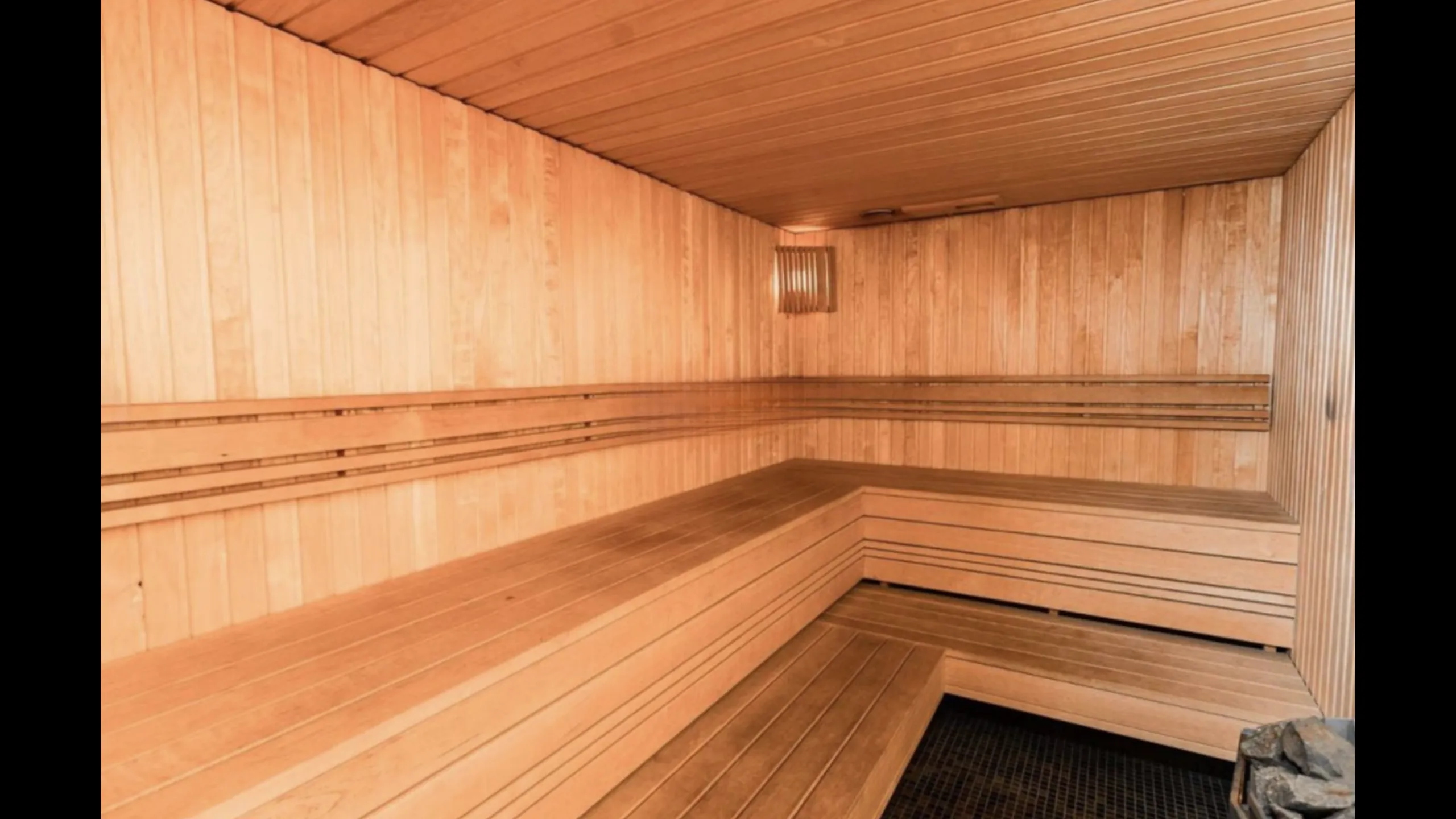 Elegant and stylish apartments, historical center, Riga 9