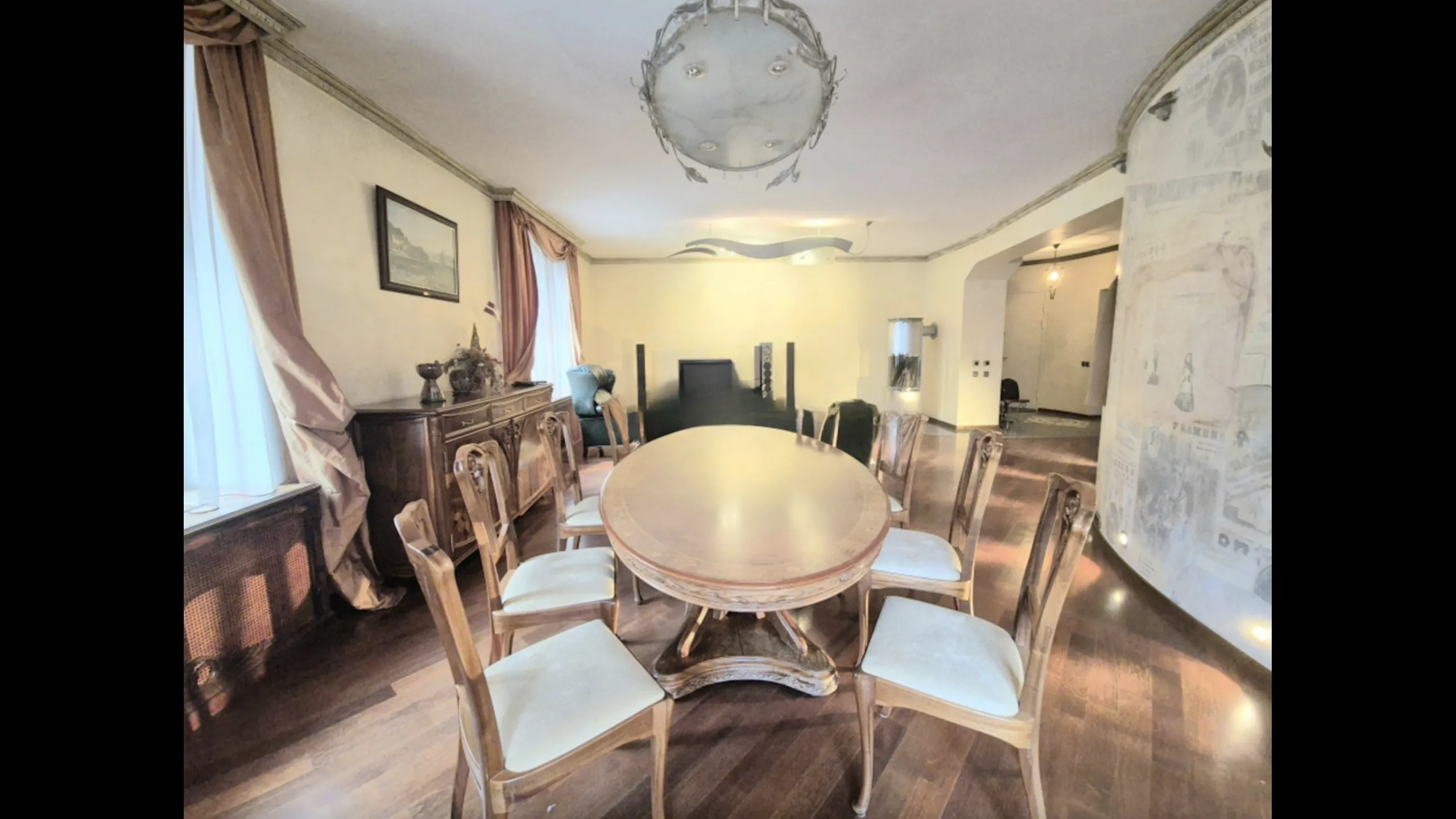 Elegant Apartments in classical style, historical center, Riga 2