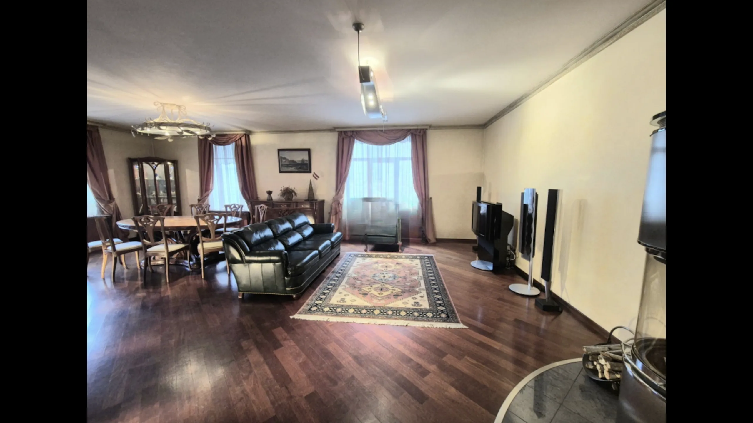 Elegant Apartments in classical style, historical center, Riga 5