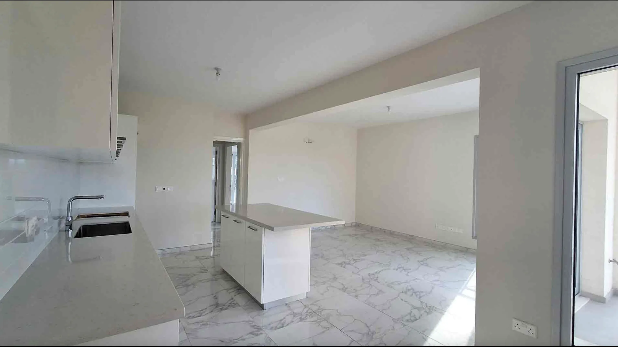 Элегантные и комфортные апартаменты, центр города, Пафос 10