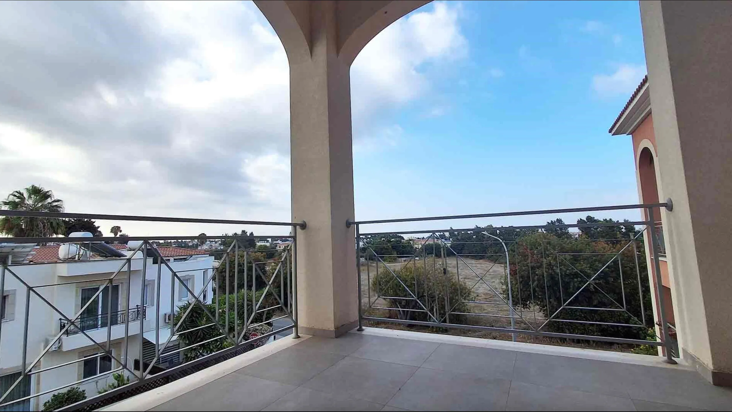 Элегантные и комфортные апартаменты, центр города, Пафос 17