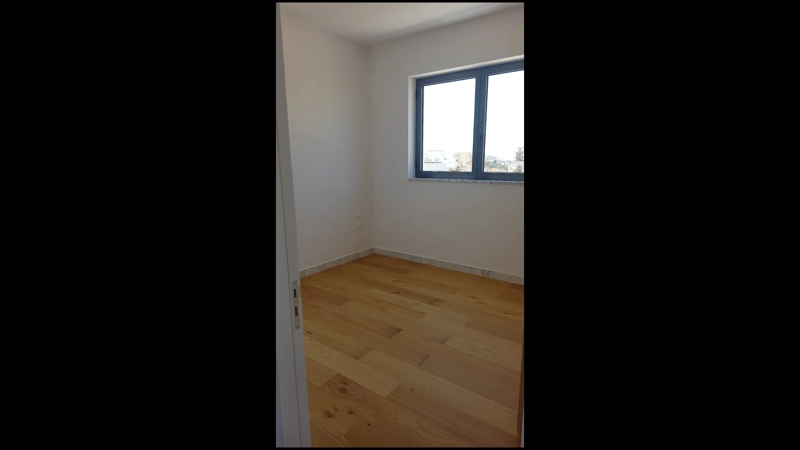 Apartments in a residential complex near the center of Paphos 3