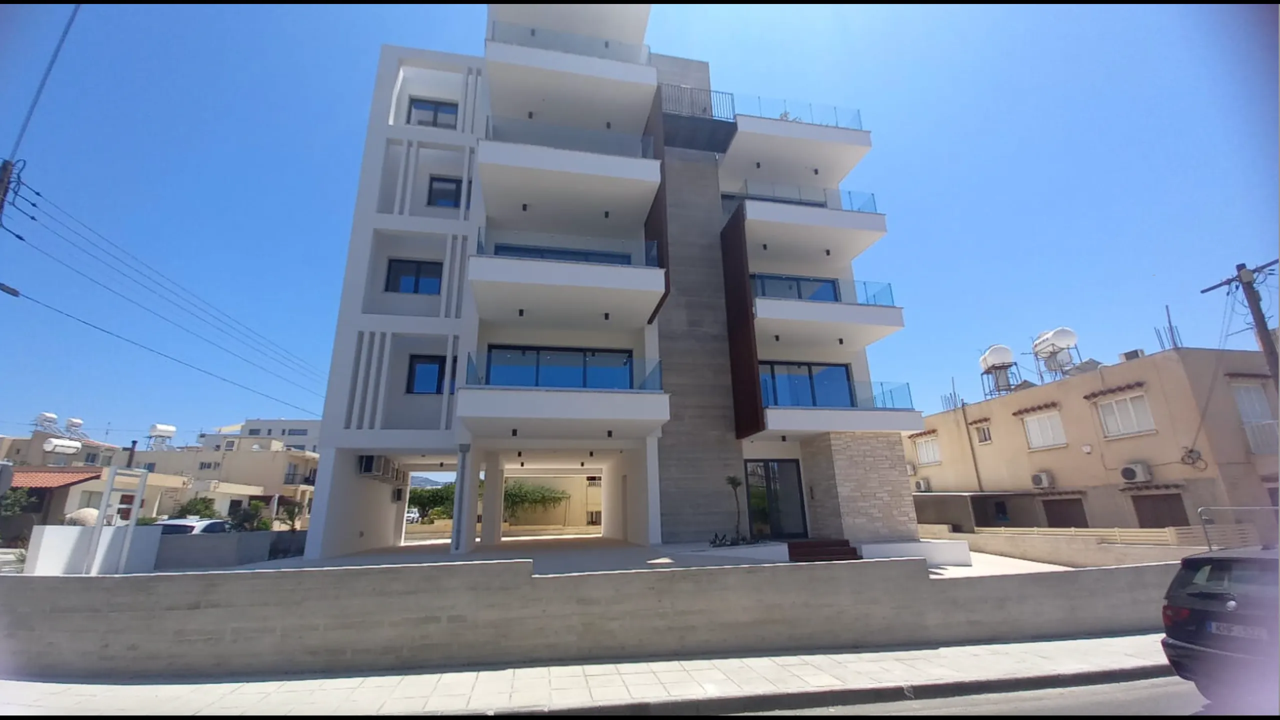 Apartments in a residential complex near the center of Paphos 1