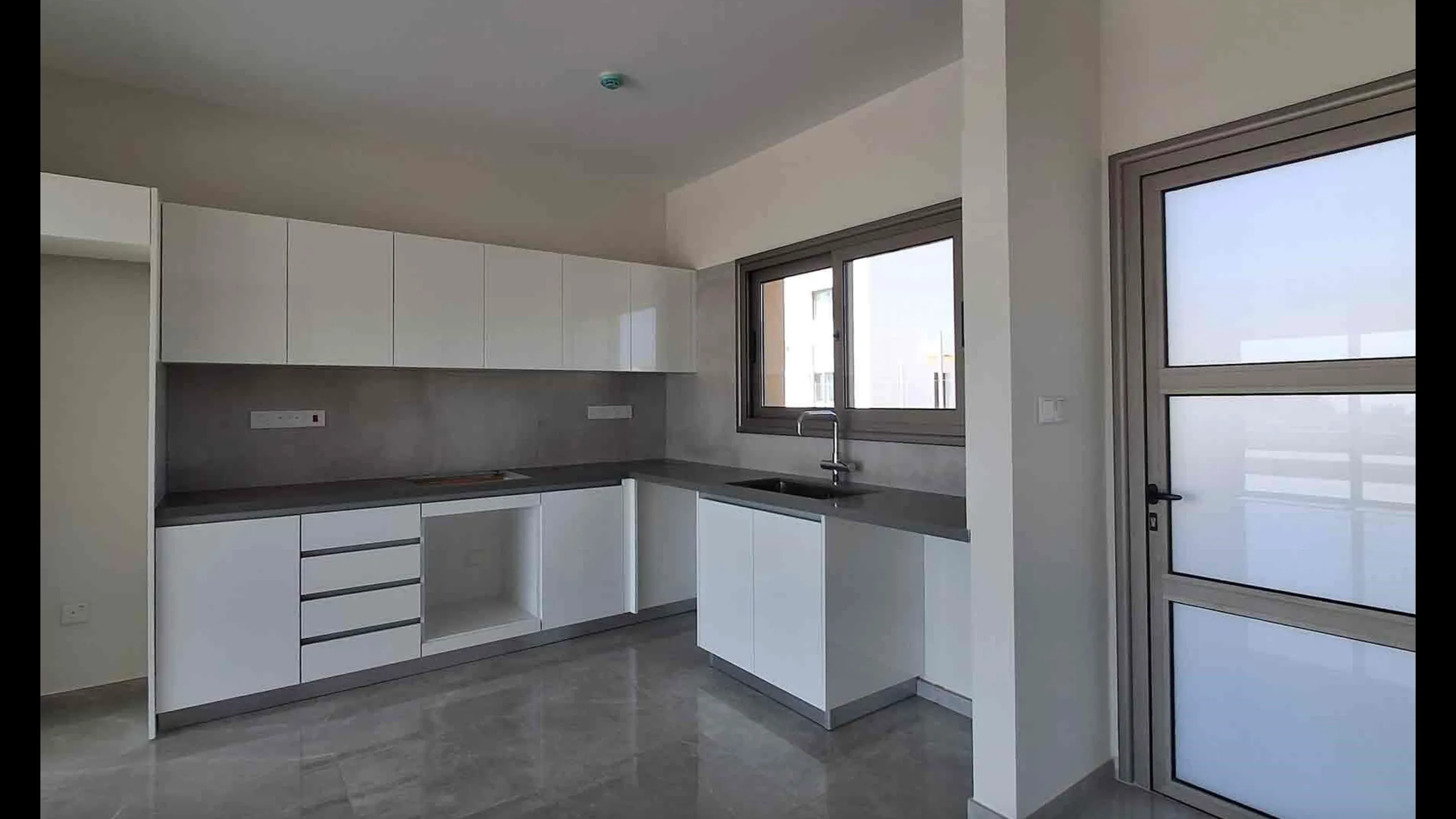 Stylish villas with pool and Mediterranean sea view 10