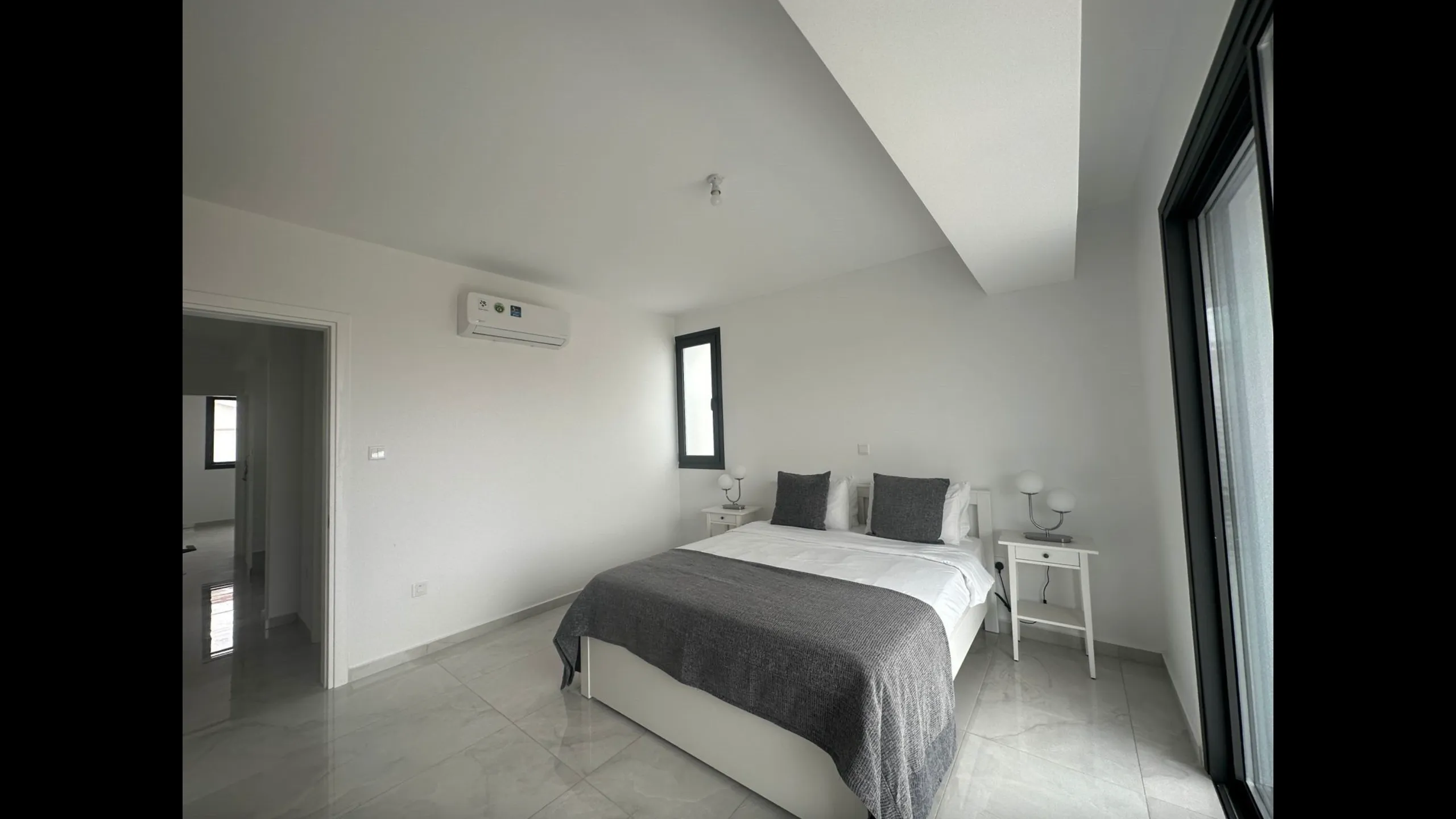 Modern villa with pool in a quiet area 14