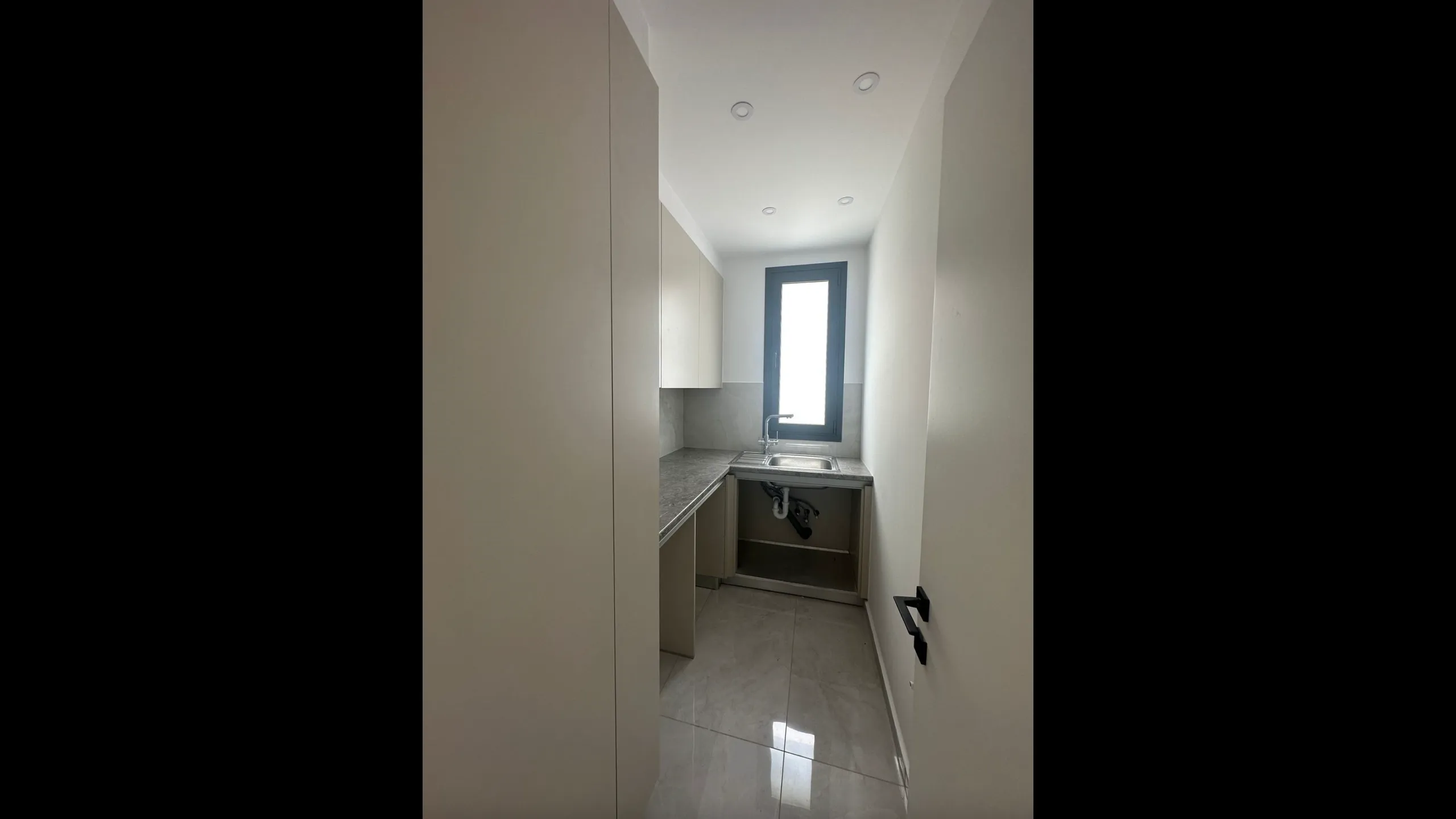 Modern villa with pool in a quiet area 16