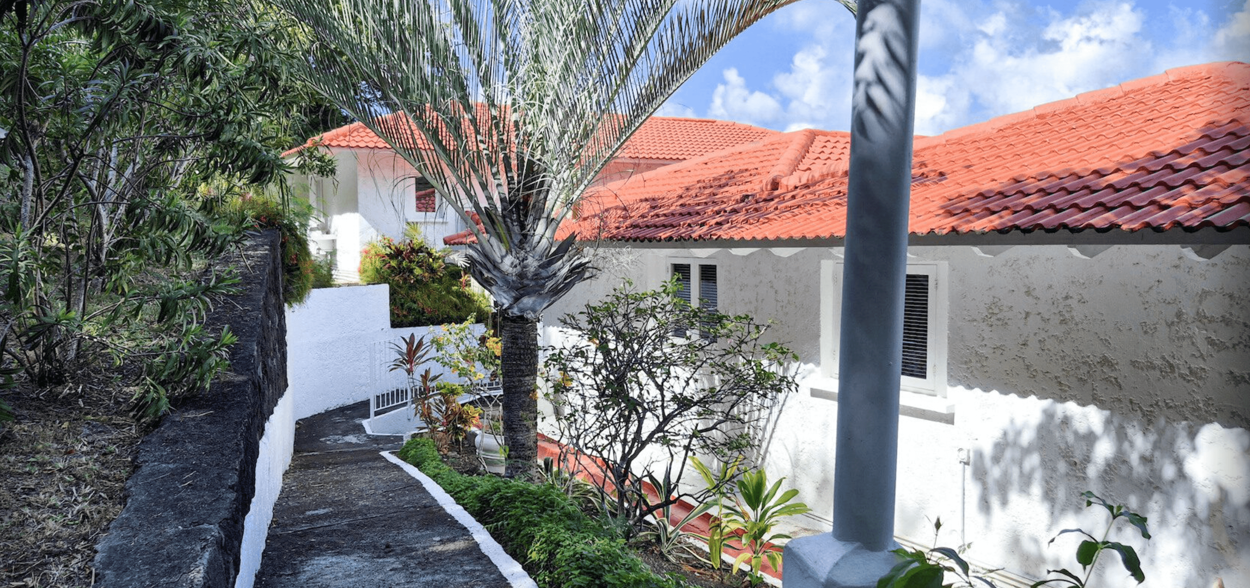 Villa with ocean and mountains view 13