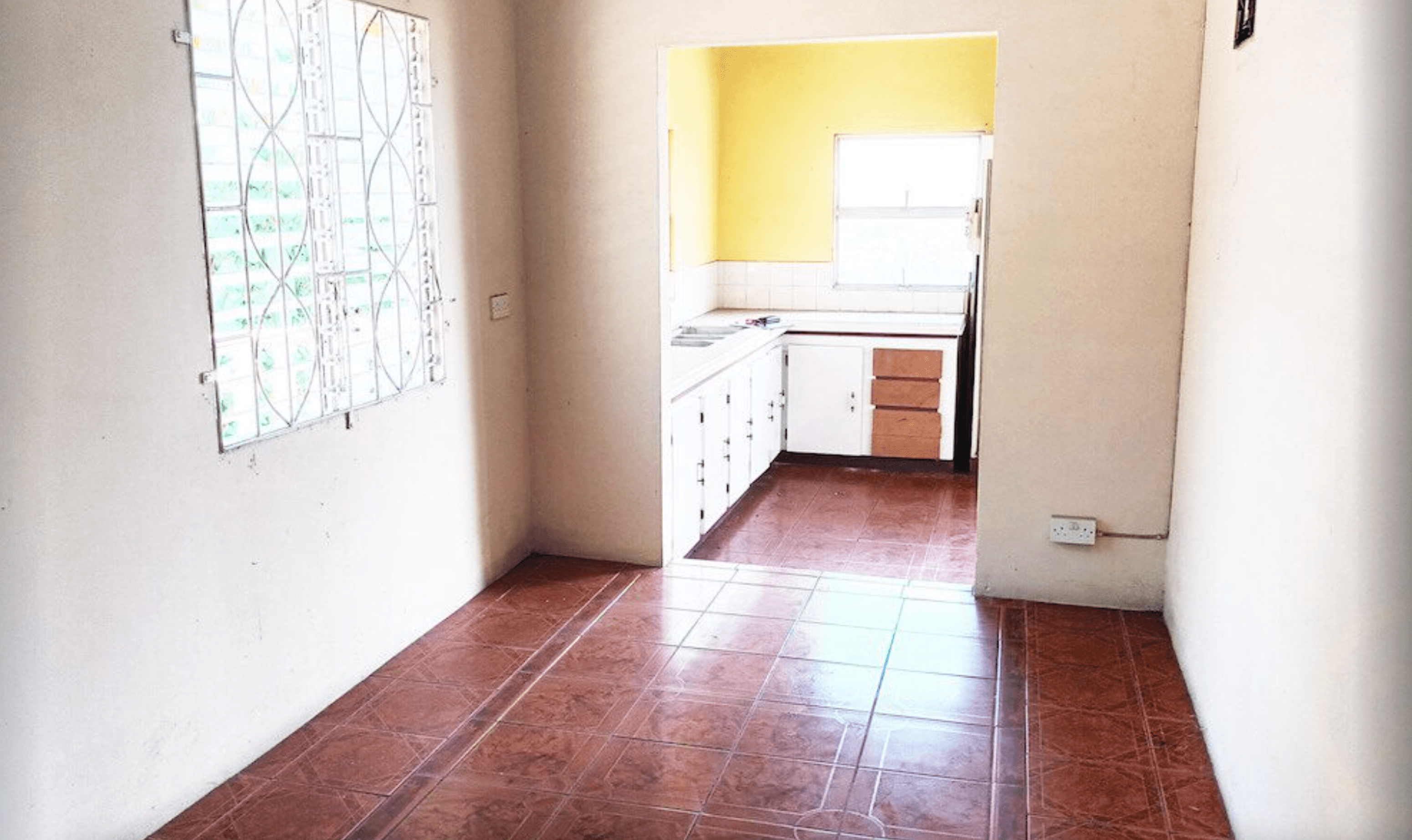 House with traditional elements, St. Andrew 10