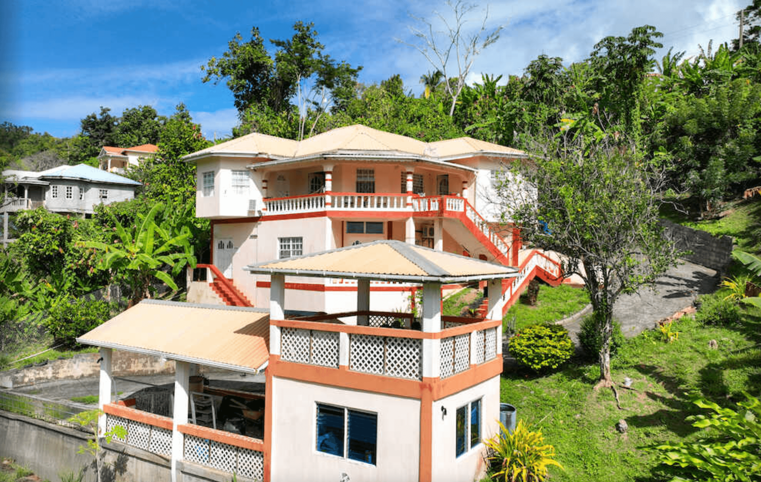 House in traditional style, St. Patrick 2