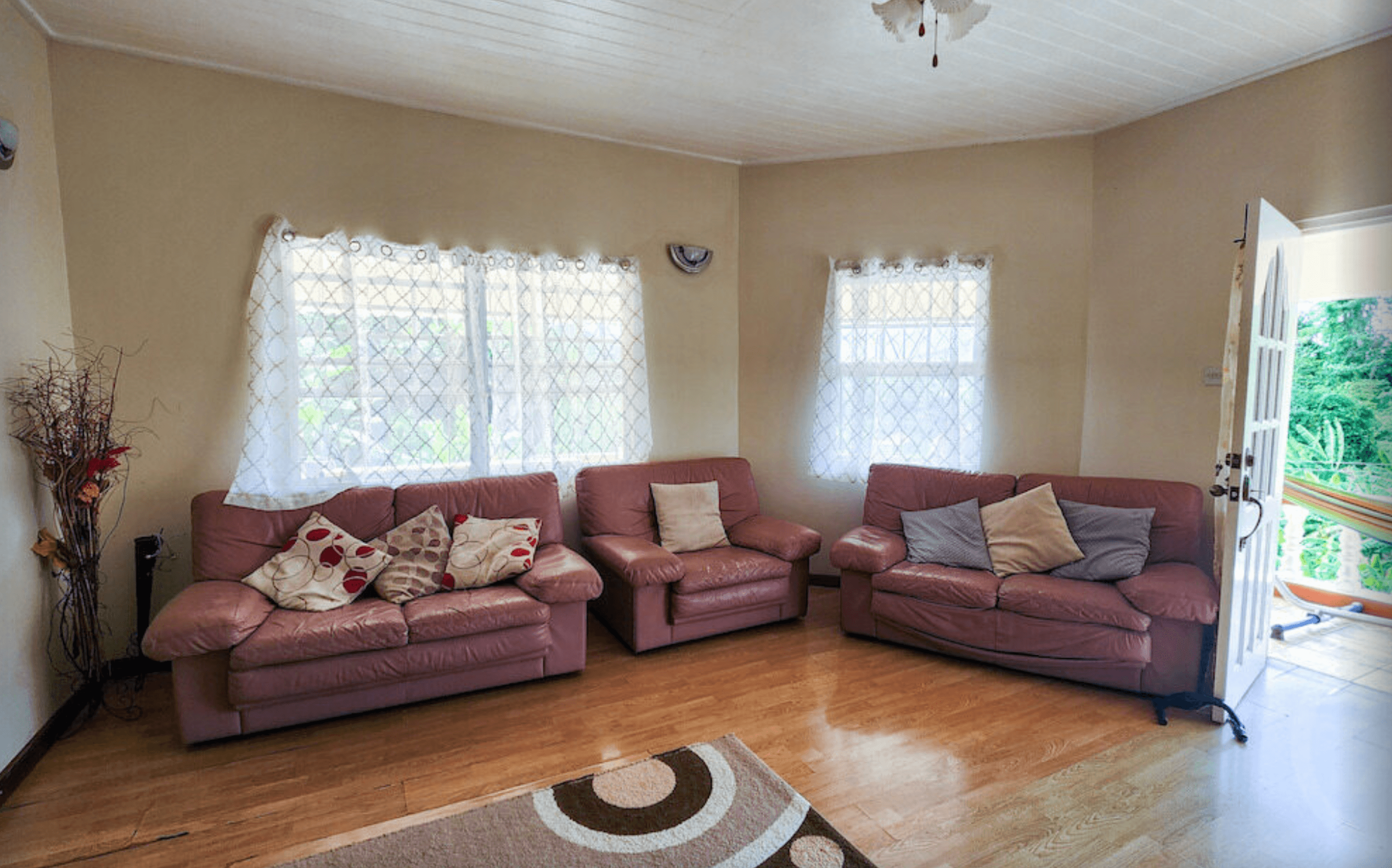 House in traditional style, St. Patrick 4