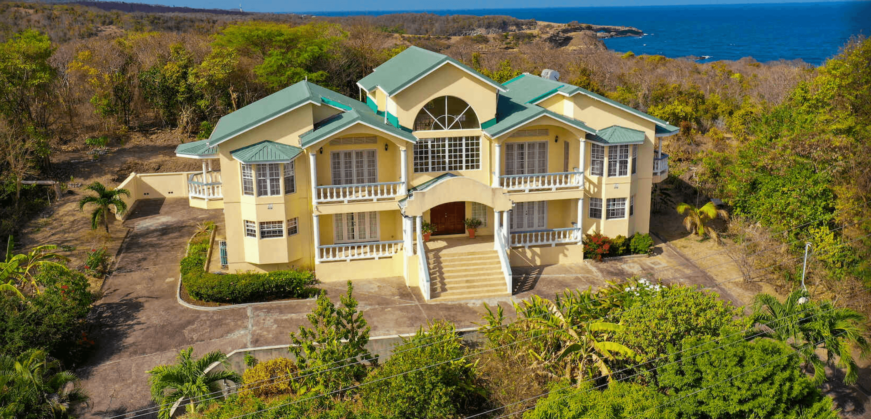 Luxury House with Ocean View, St.Davids 3