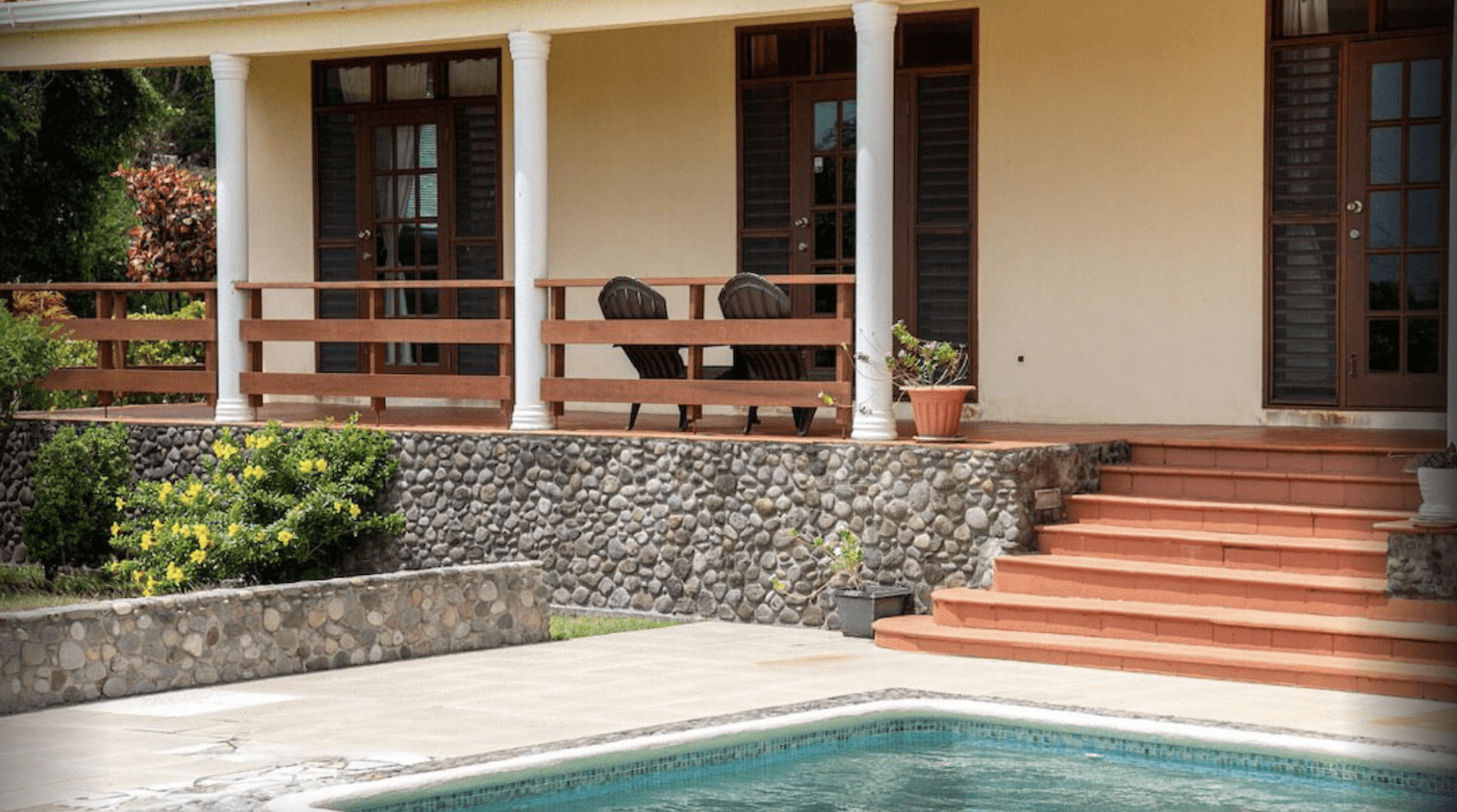 Стильный дом с бассейном и видом на океан, Сент-Джорджес 3