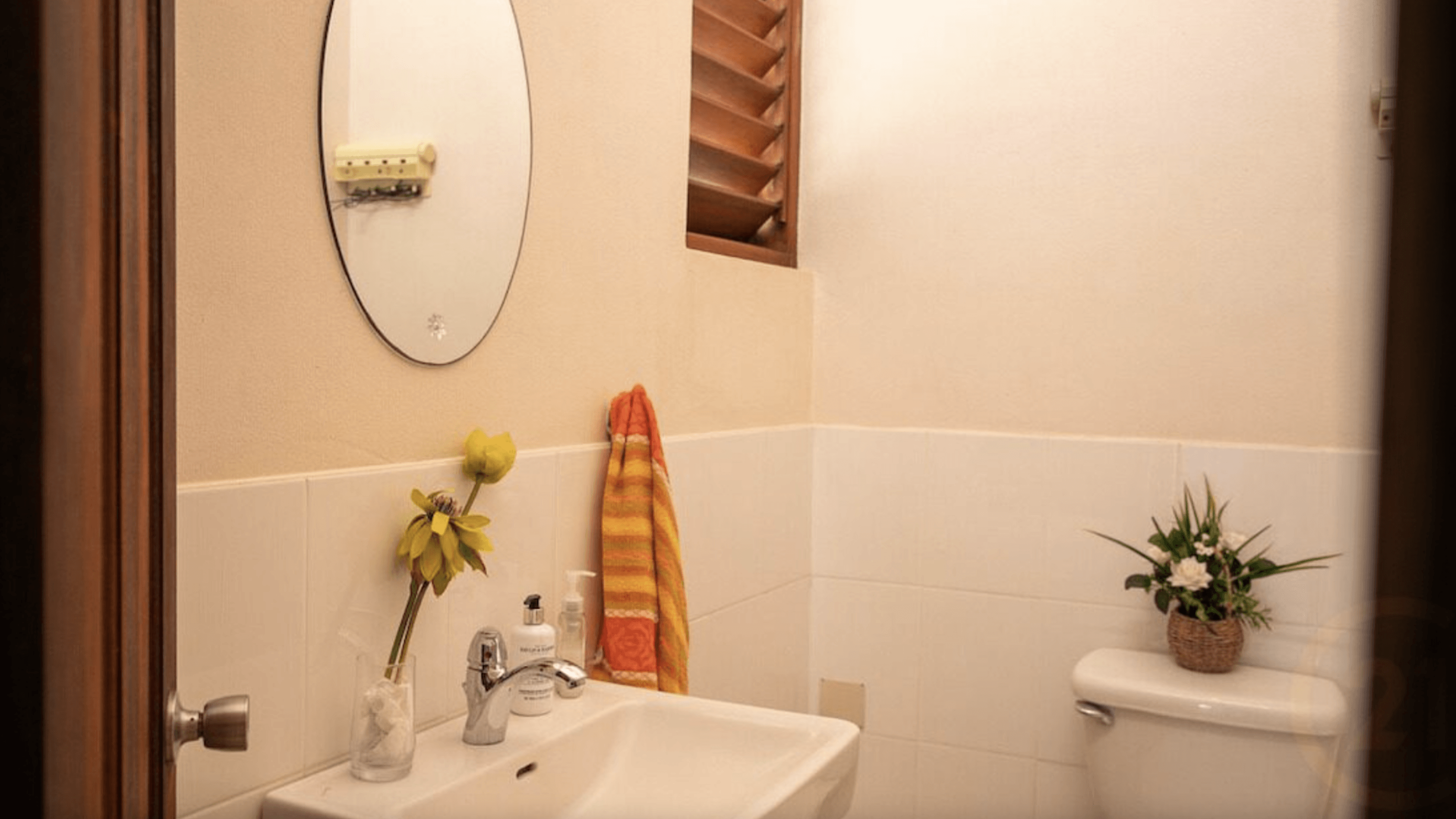 Стильный дом с бассейном и видом на океан, Сент-Джорджес 9