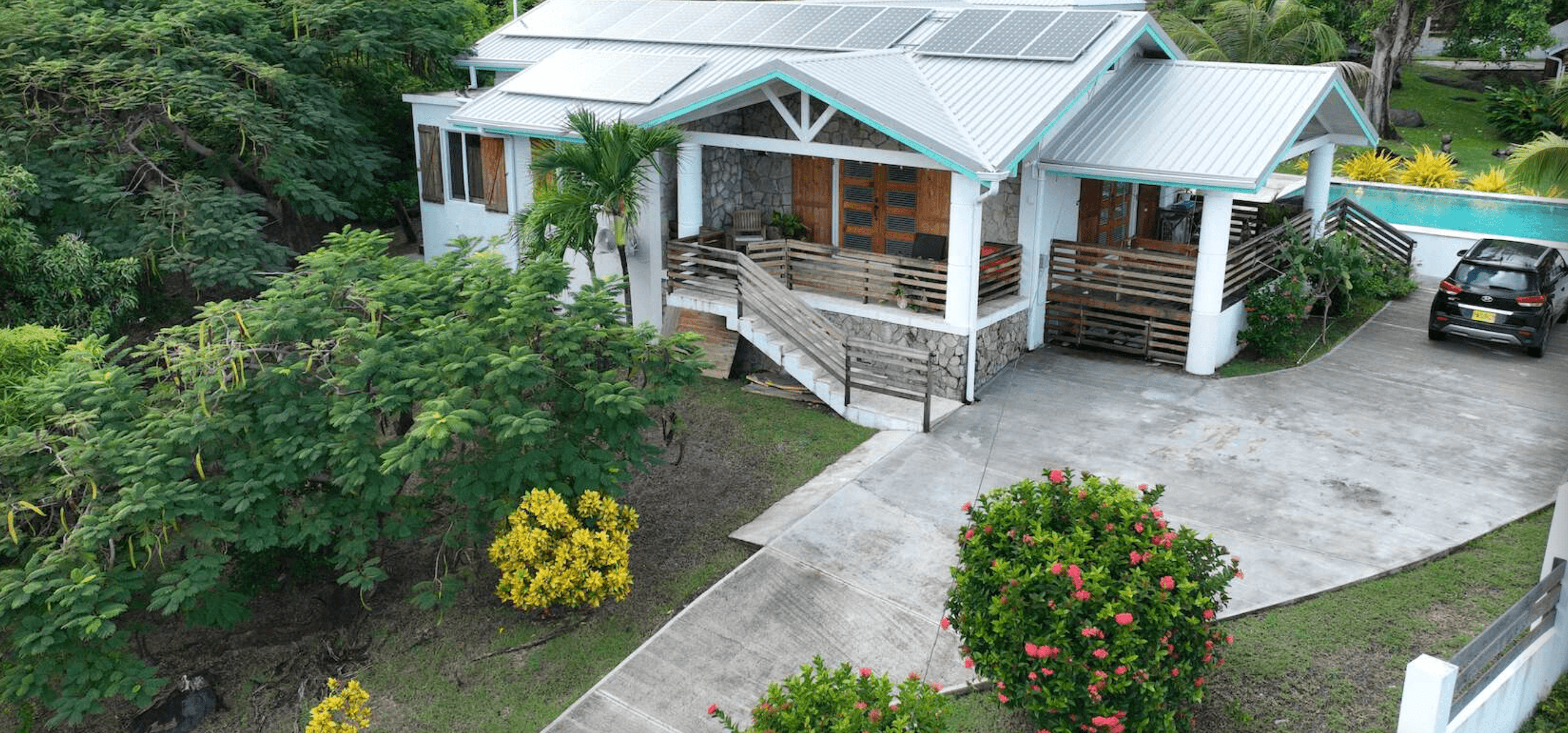 House in classical style with ocean view, St. Patrick 4