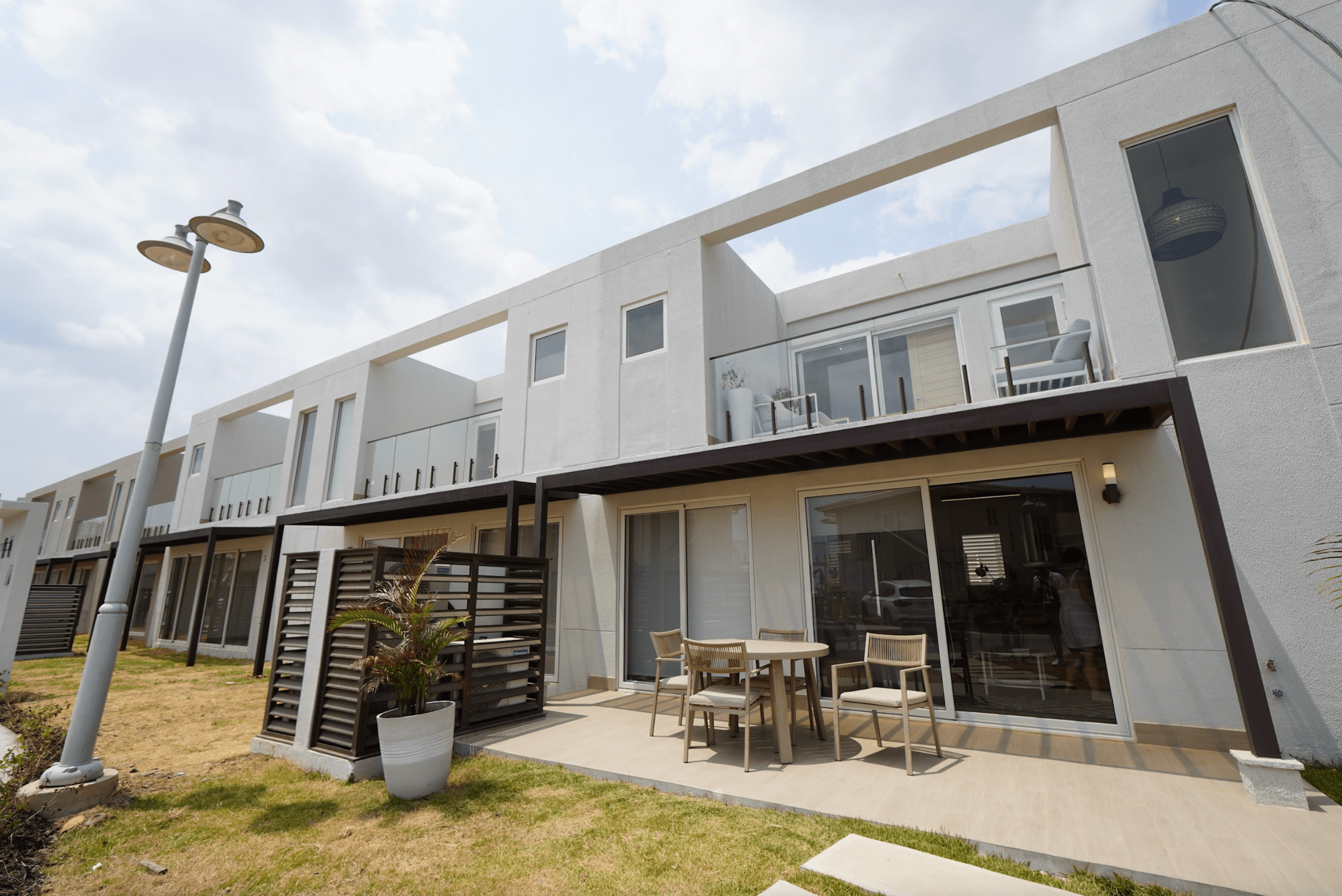 Дома на одну семью и двухуровневые таунхаусы, Чаме, Плайя Караколь 2