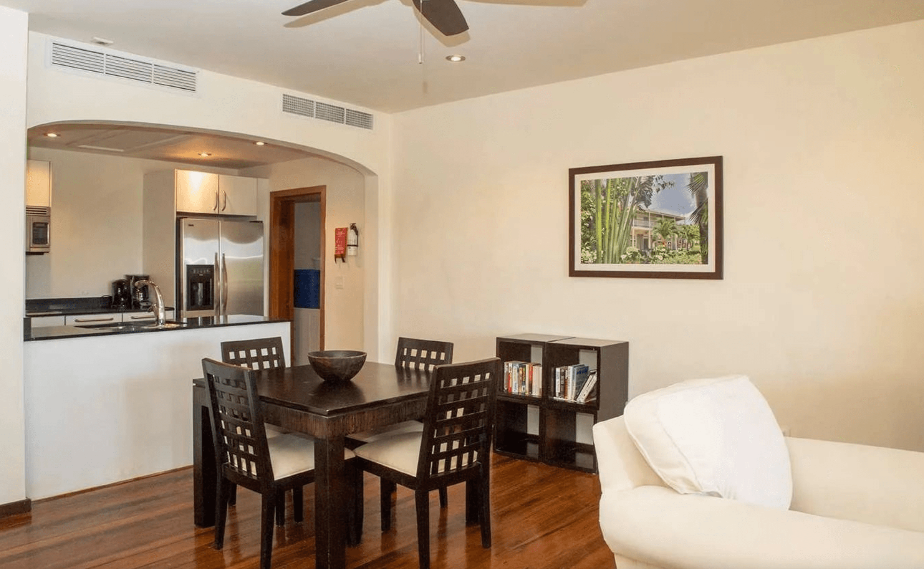 Стильные и комфортные апартаменты, Нонсач-Бэй, Фритаун 3