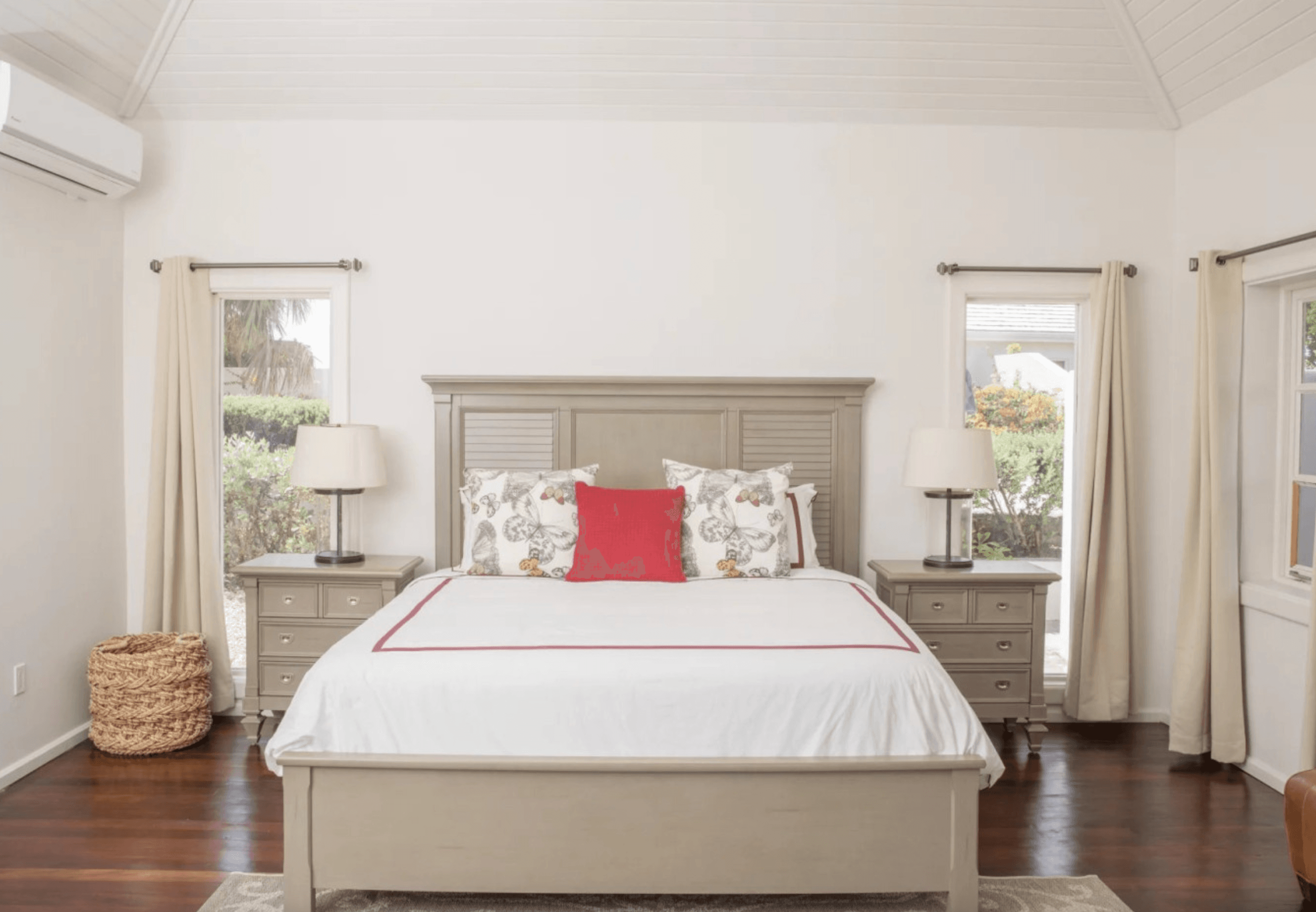 Villa with traditional elements, Nonsuch Bay 9