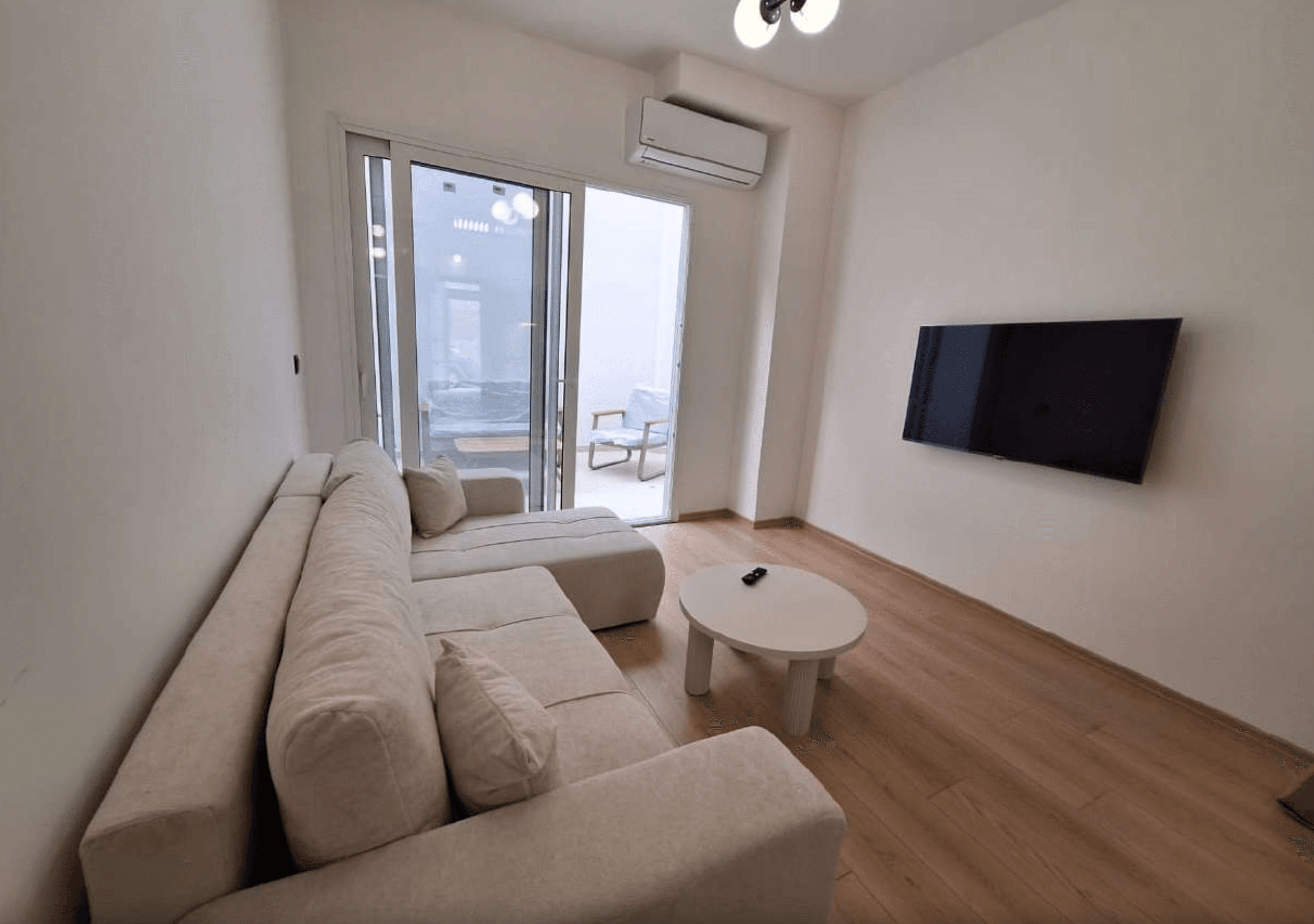 Полностью меблированные таунхаусы, Нео Космос, Афины 2