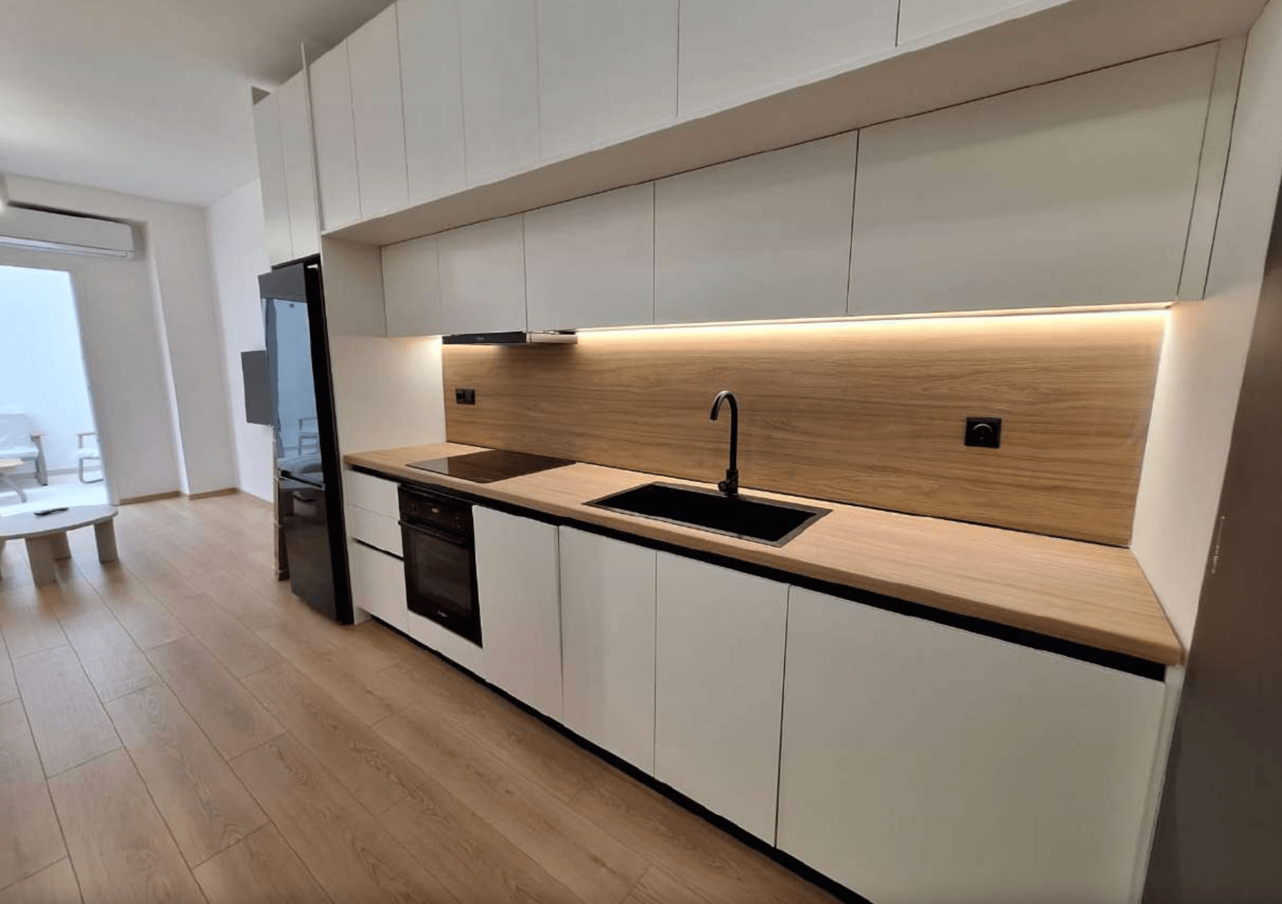 Полностью меблированные таунхаусы, Нео Космос, Афины 9