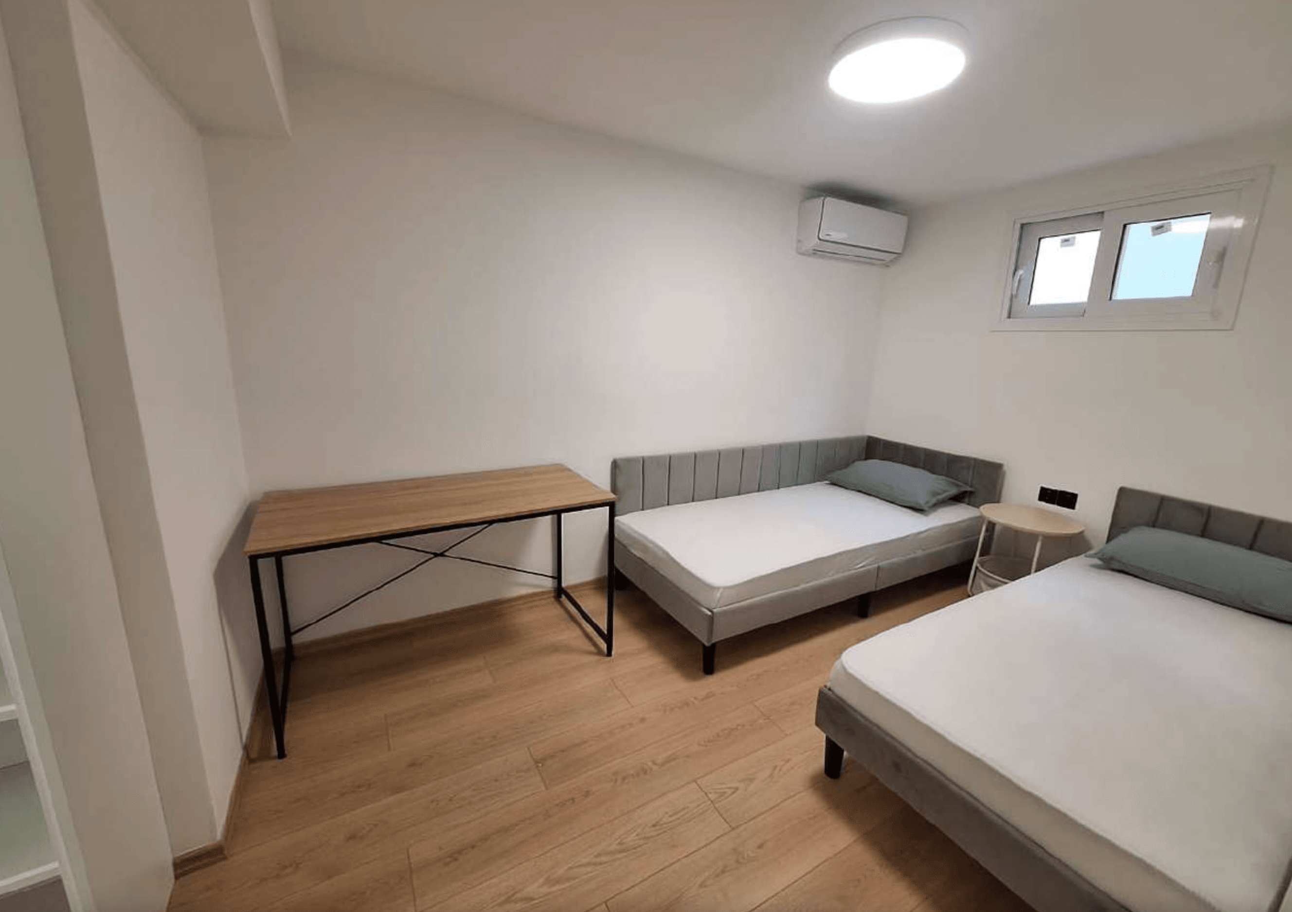 Полностью меблированные таунхаусы, Нео Космос, Афины 14