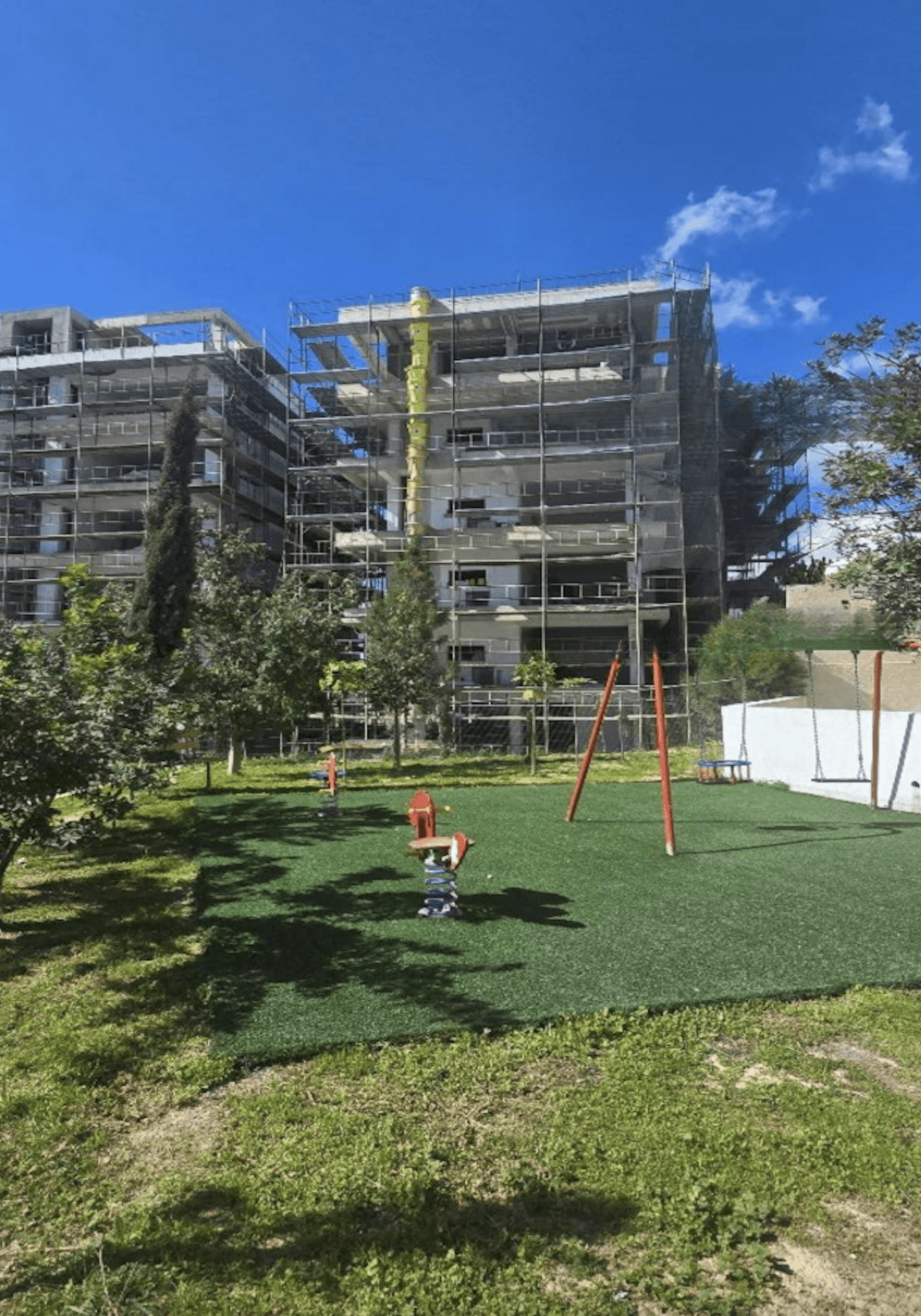 Modern apartments and duplex penthouses with 2-3 bedrooms, Larnaca 8